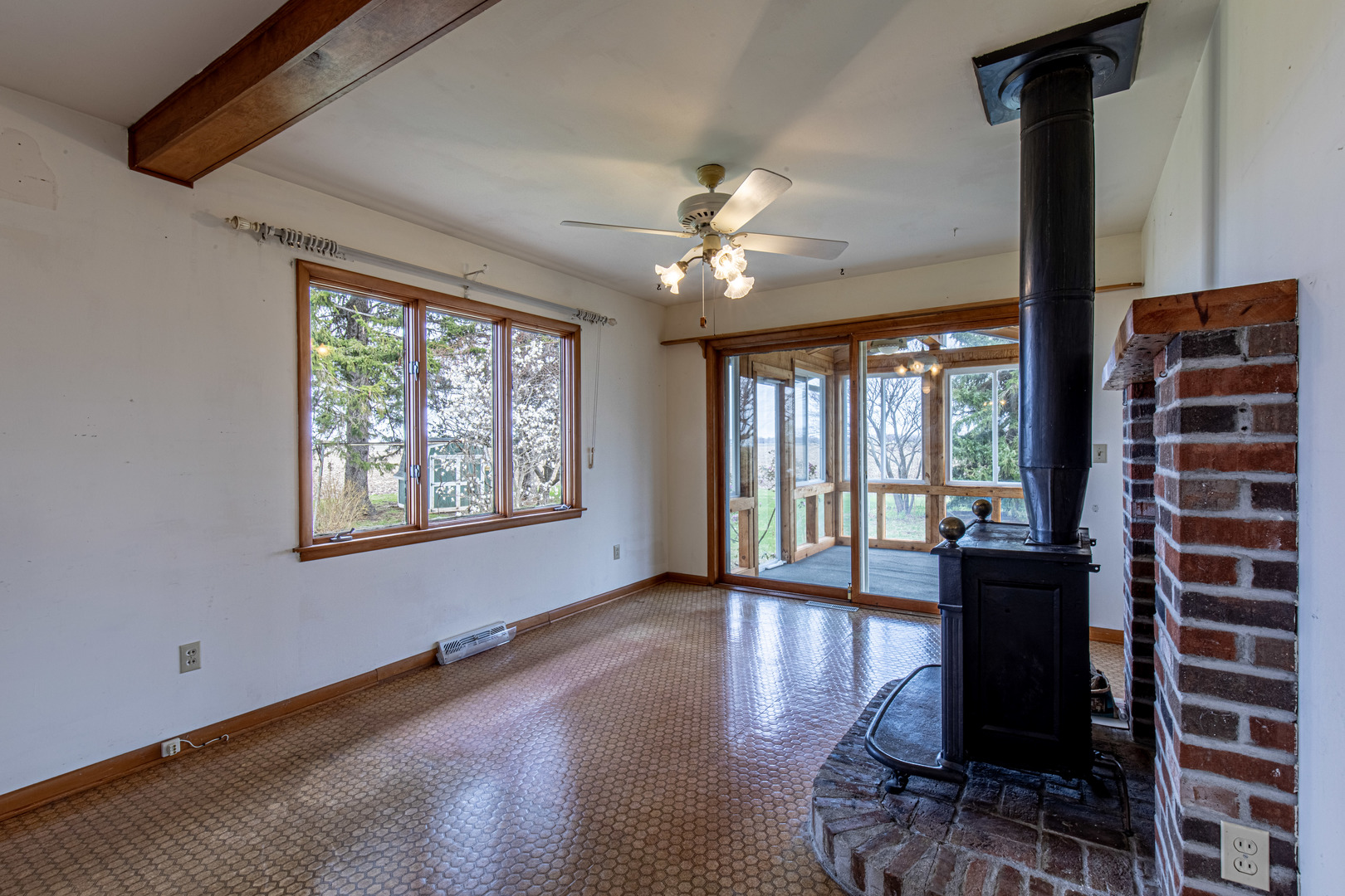 19332 1950 East Street, Princeton, IL 61356