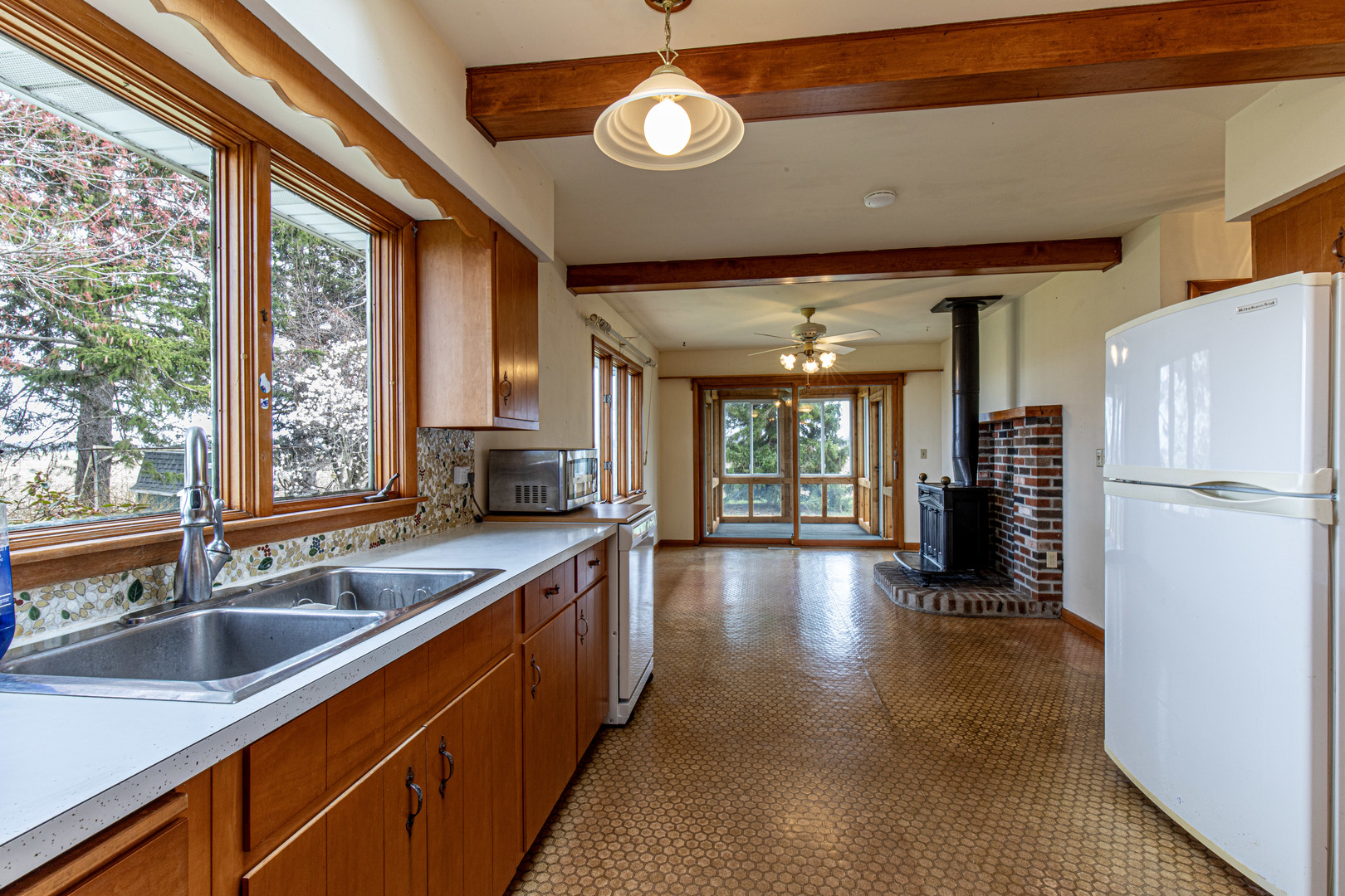 19332 1950 East Street, Princeton, IL 61356