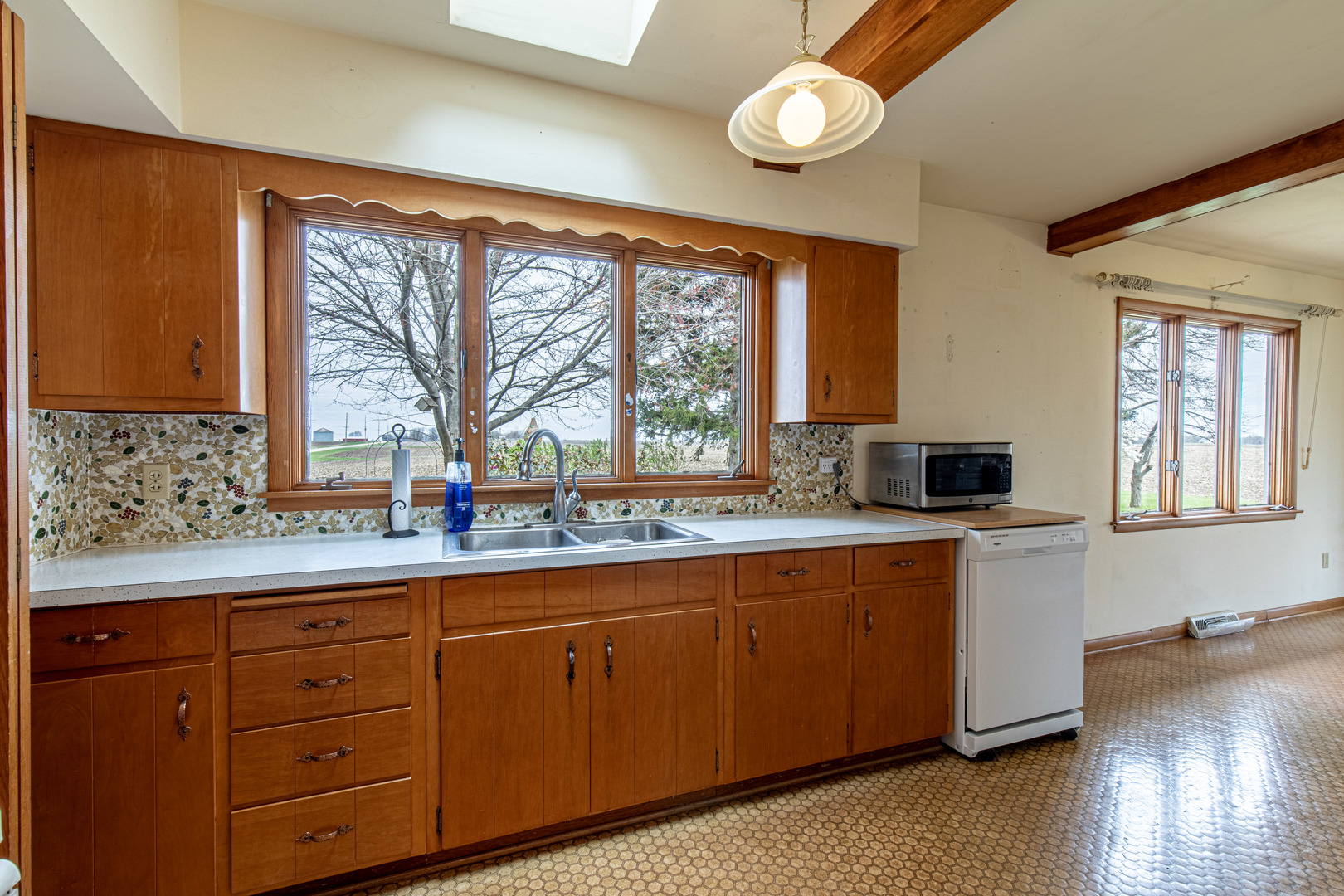 19332 1950 East Street, Princeton, IL 61356