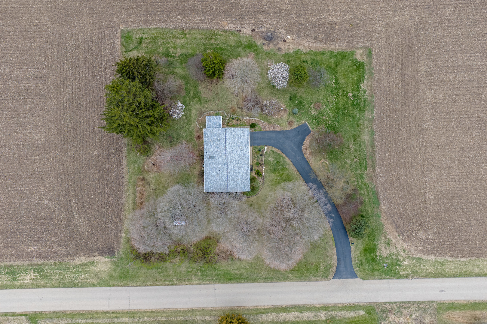 19332 1950 East Street, Princeton, IL 61356