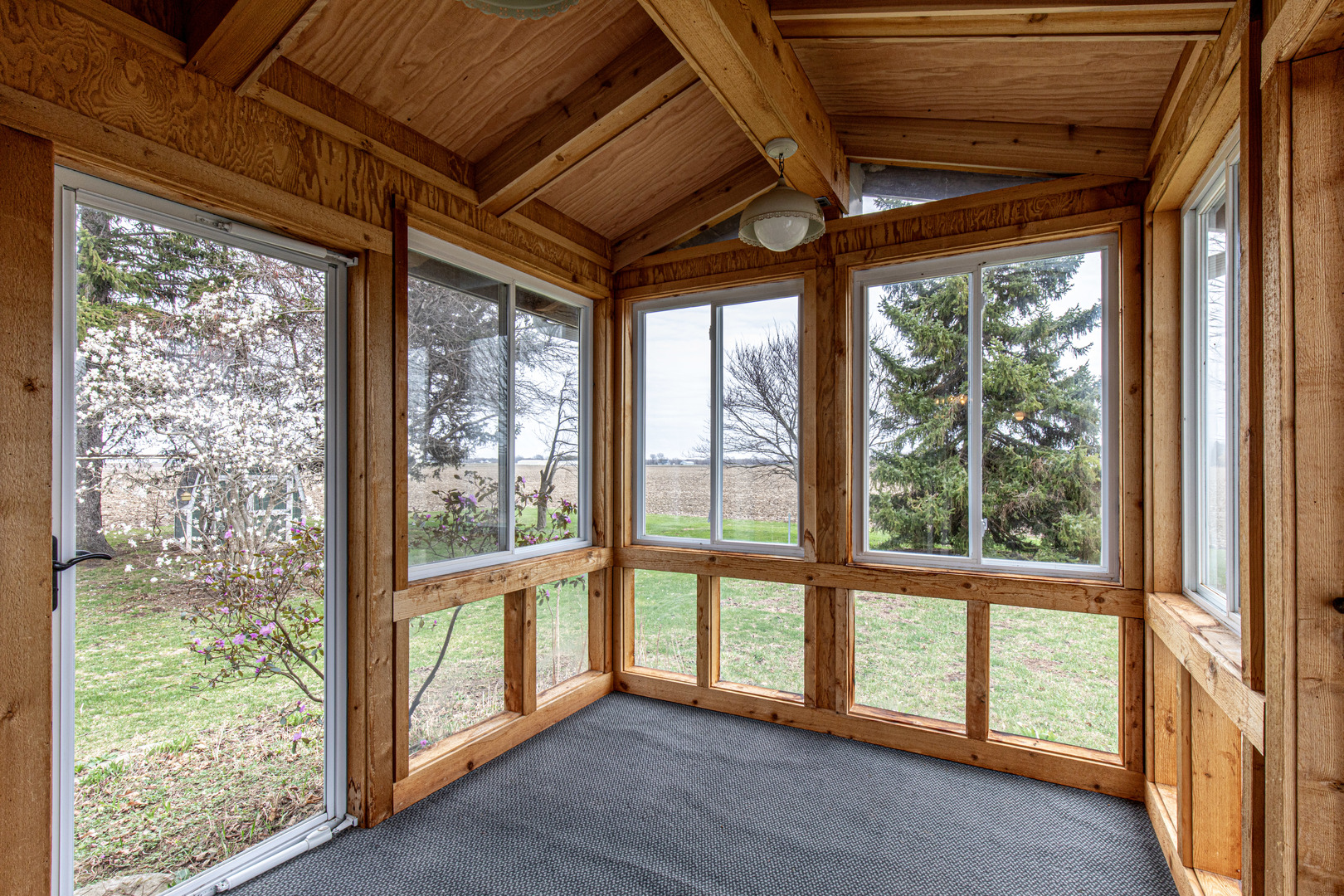 19332 1950 East Street, Princeton, IL 61356