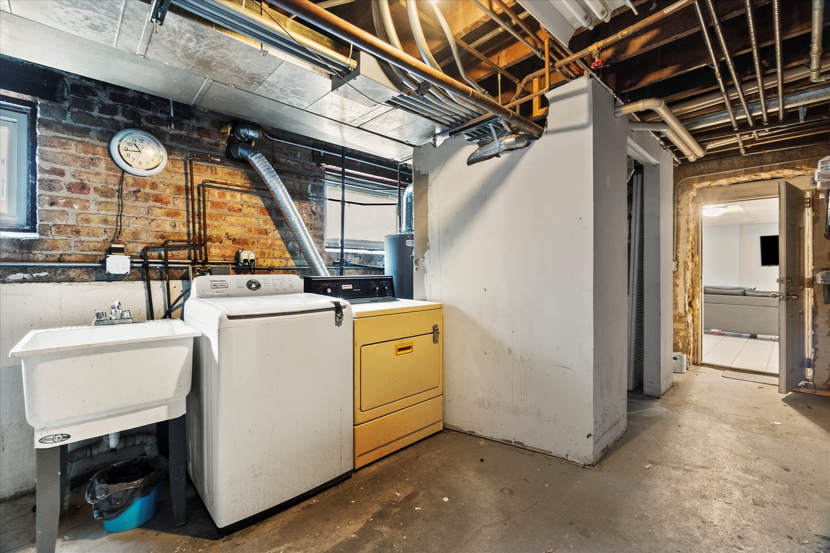 7431 N Hoyne Avenue #G, Chicago, IL 60645