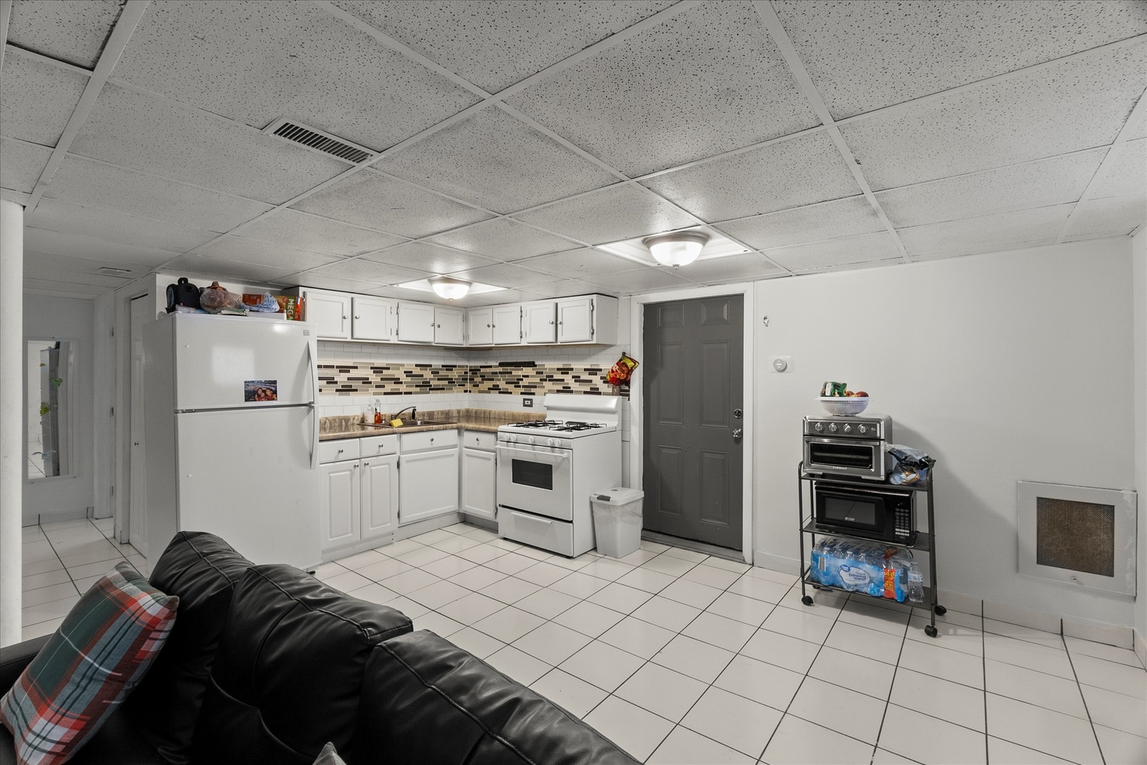 7431 N Hoyne Avenue #G, Chicago, IL 60645