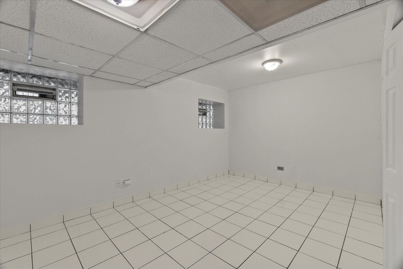 7431 N Hoyne Avenue #G, Chicago, IL 60645