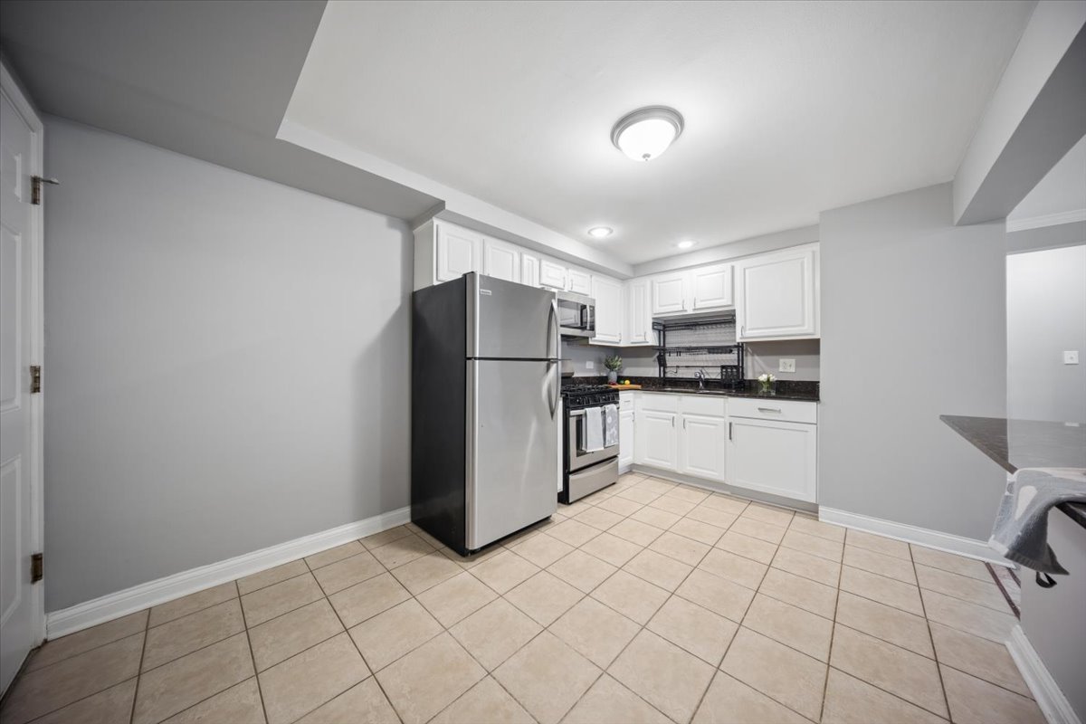 10105 Hartford Court #GB, Schiller Park, IL 60176