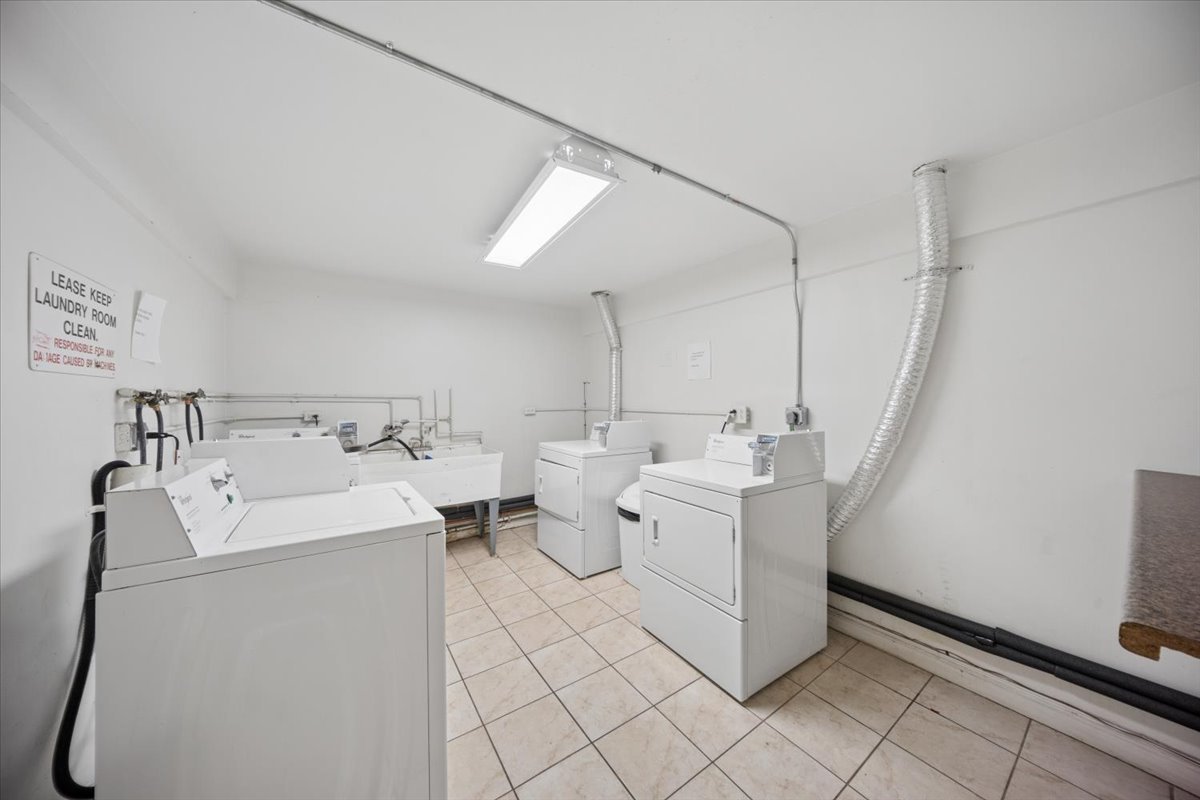 10105 Hartford Court #GB, Schiller Park, IL 60176