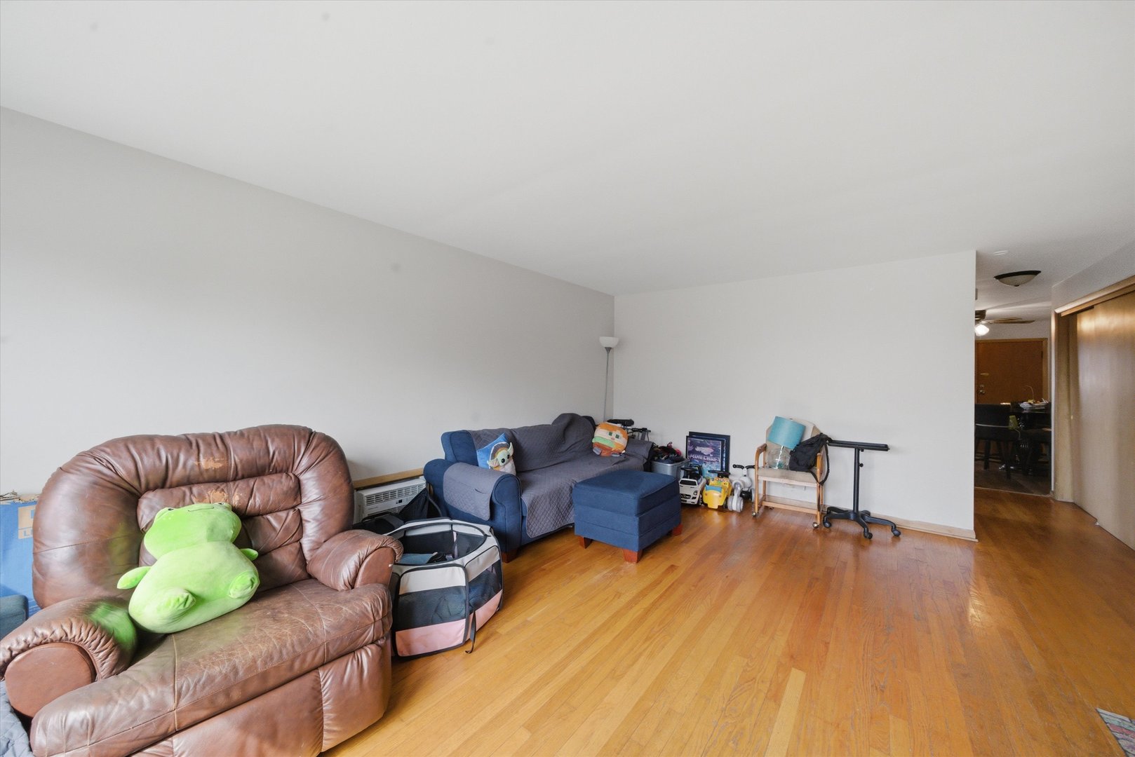 7412 W 63rd Place, Summit, IL 60501