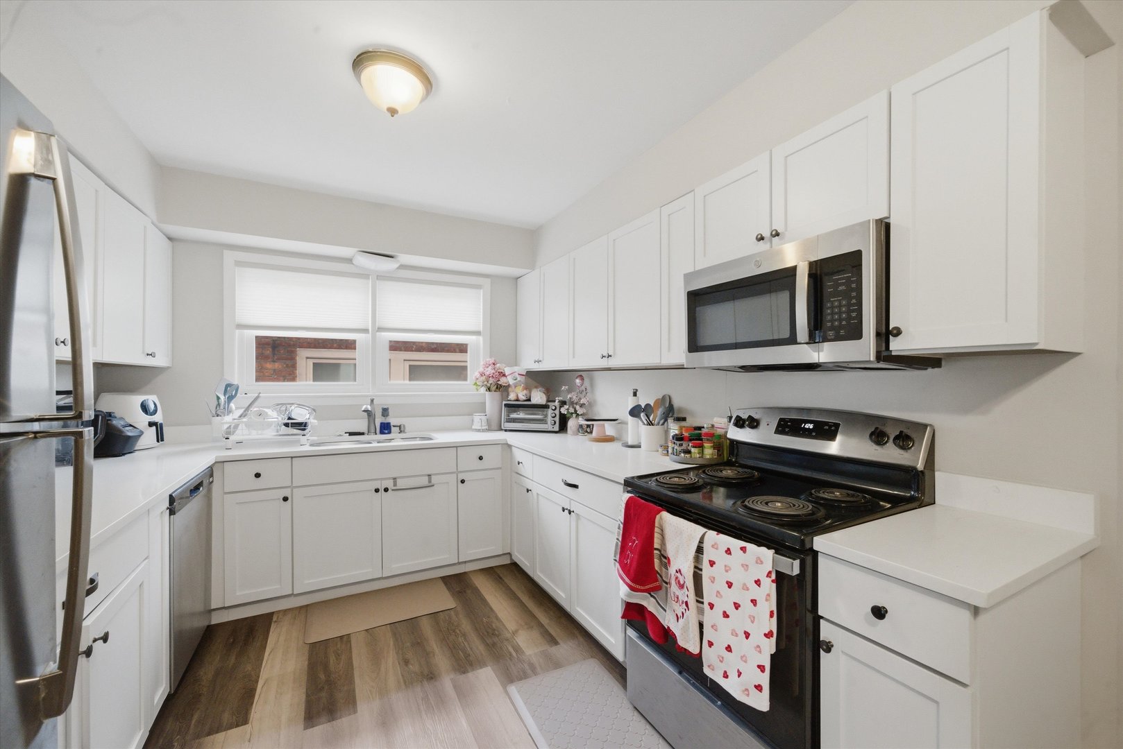 7412 W 63rd Place, Summit, IL 60501