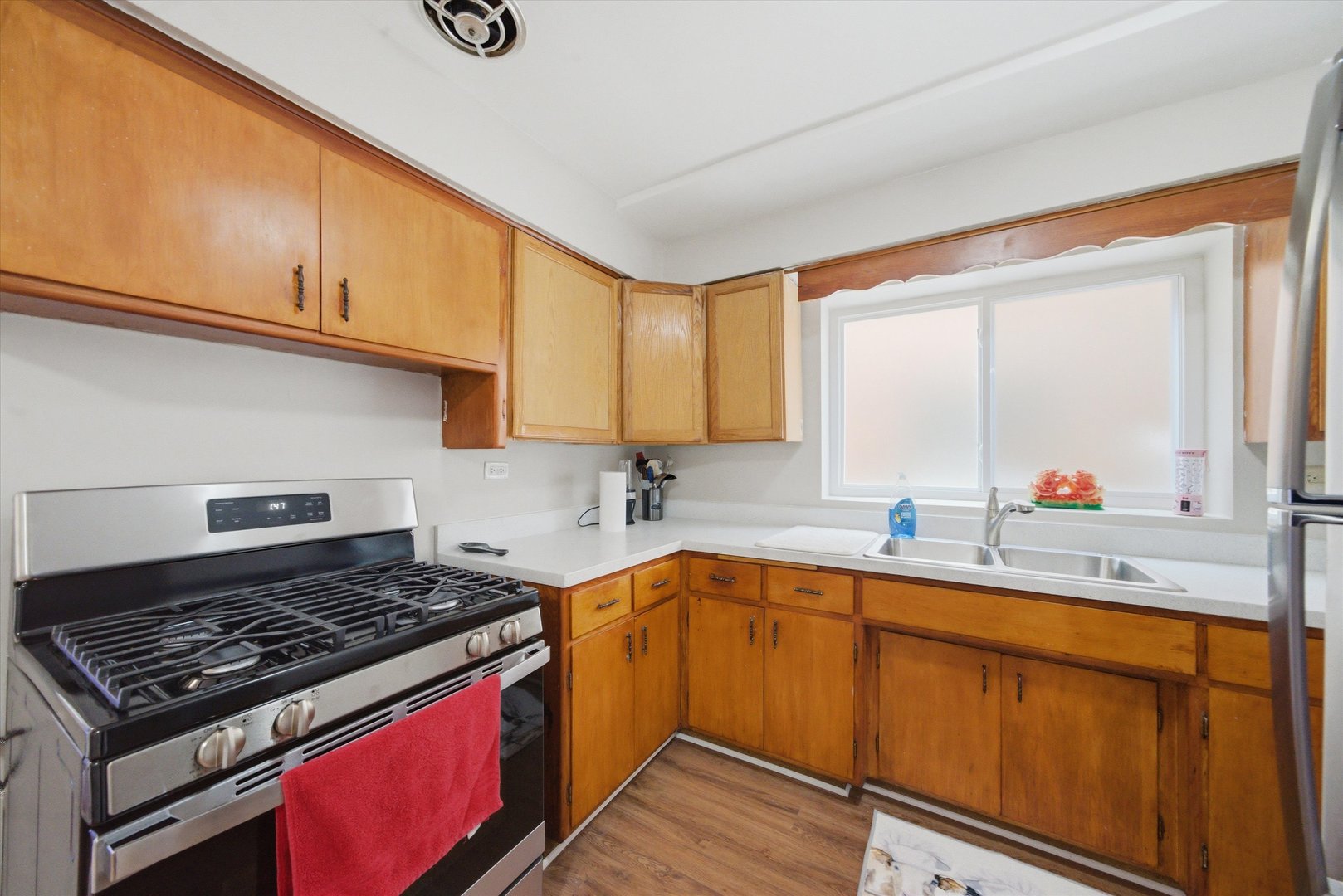 7412 W 63rd Place, Summit, IL 60501