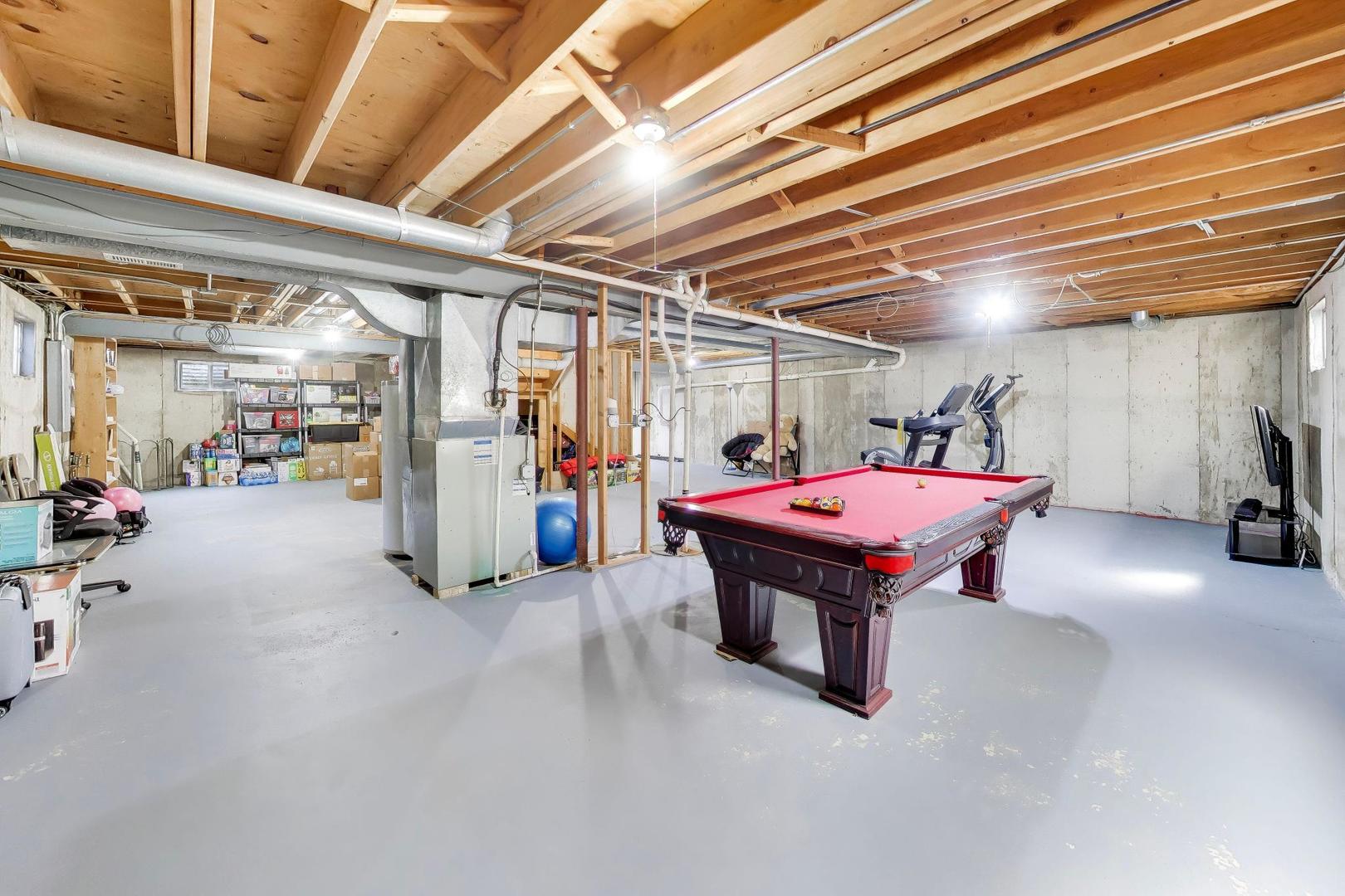 1075 Longford Road, Bartlett, IL 60103