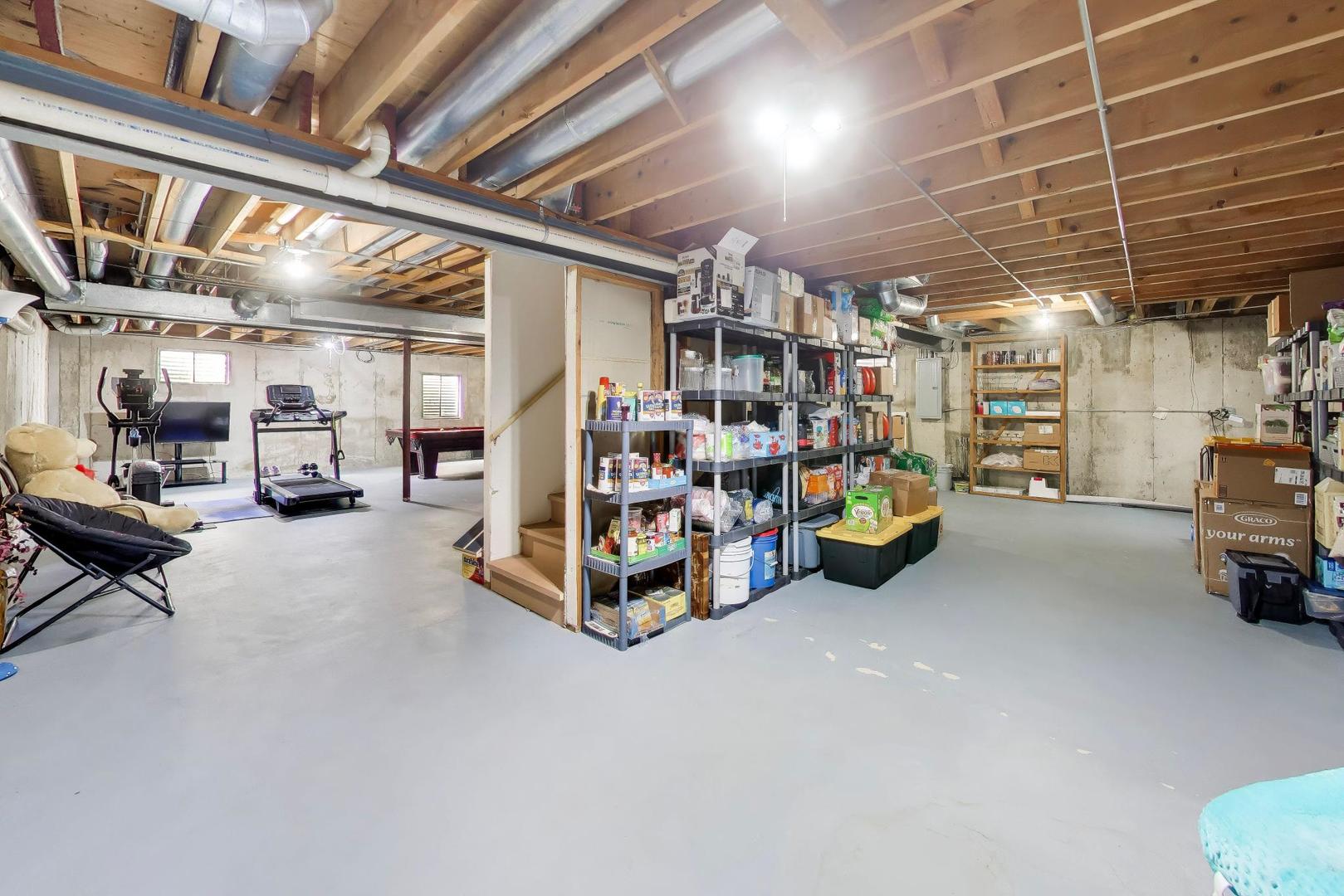 1075 Longford Road, Bartlett, IL 60103