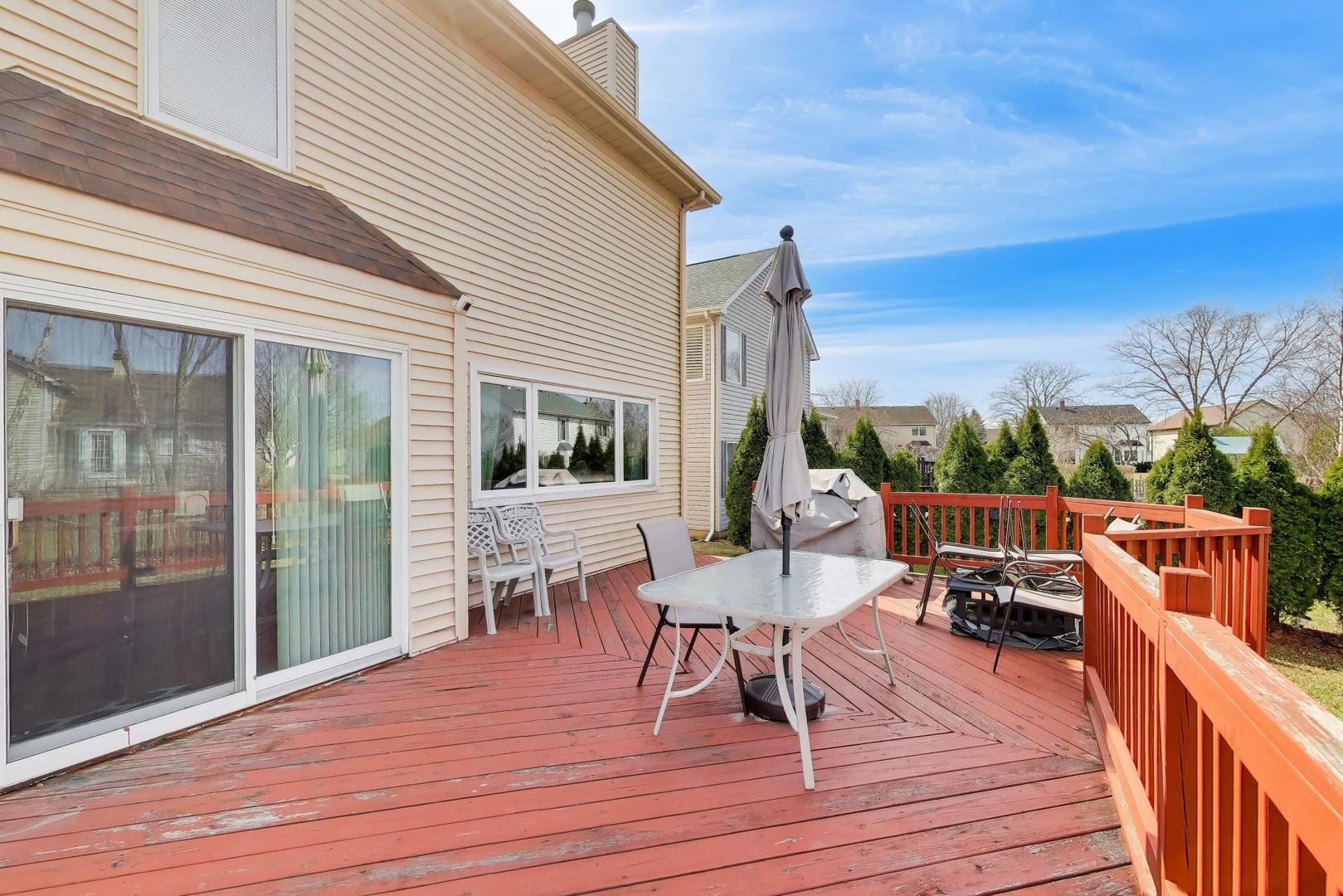 1075 Longford Road, Bartlett, IL 60103