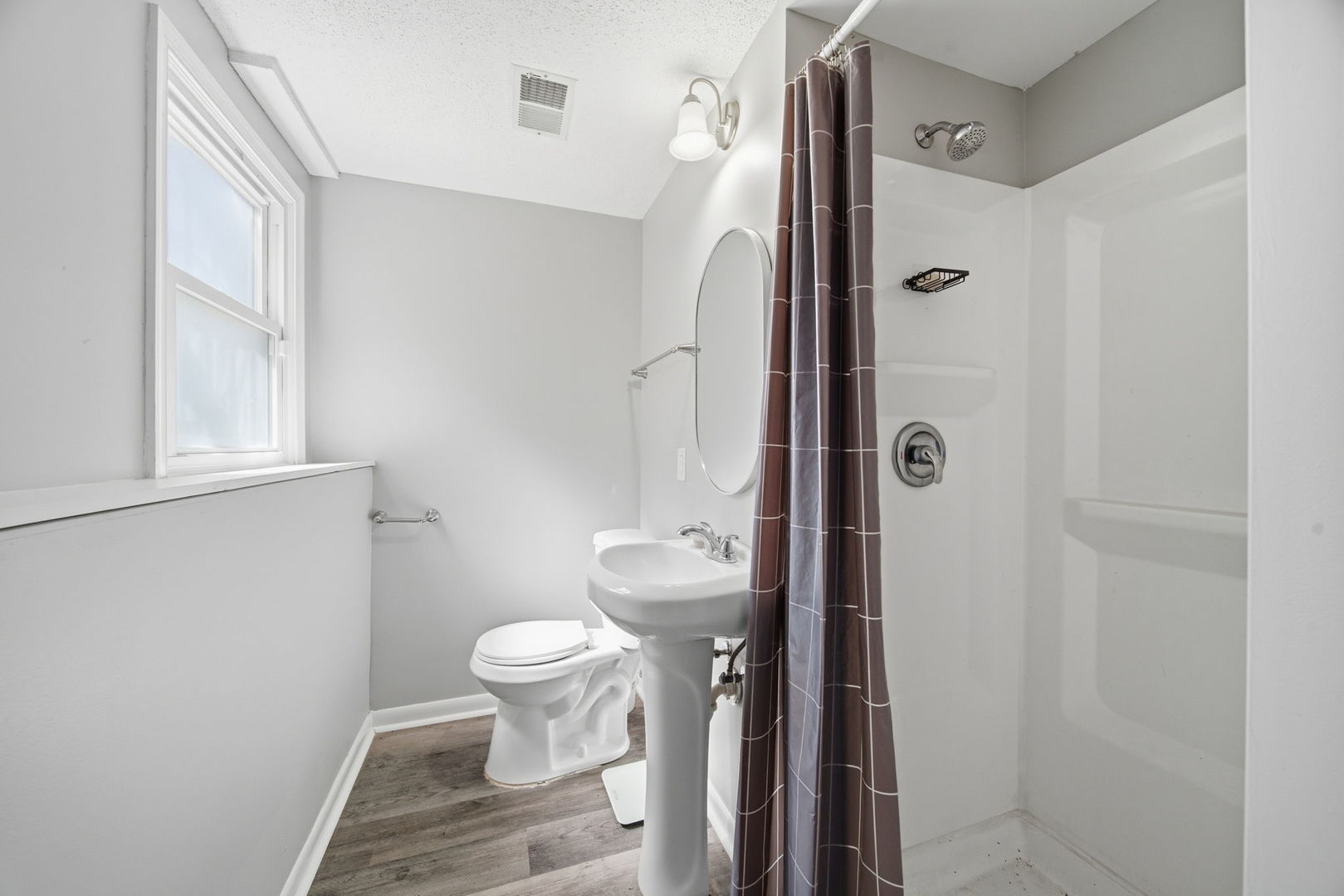 16740 Forest Avenue, Oak Forest, IL 60452