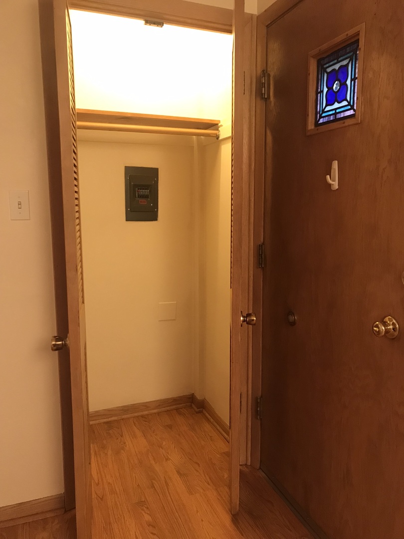 1425 W Touhy Avenue #103, Park Ridge, IL 60068