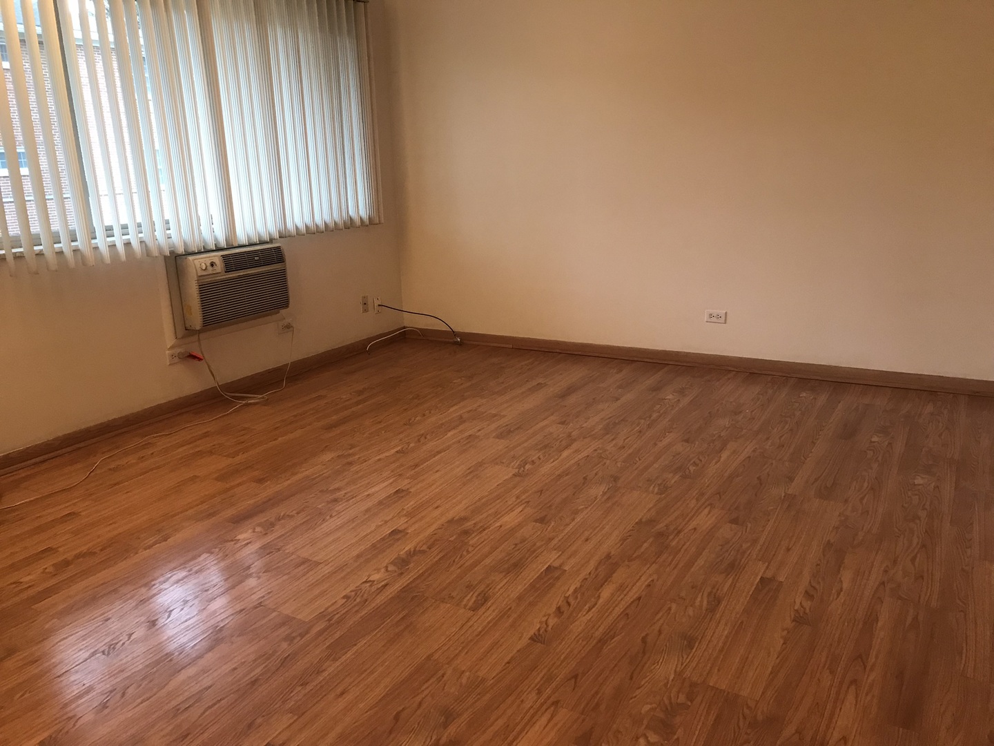 1425 W Touhy Avenue #103, Park Ridge, IL 60068