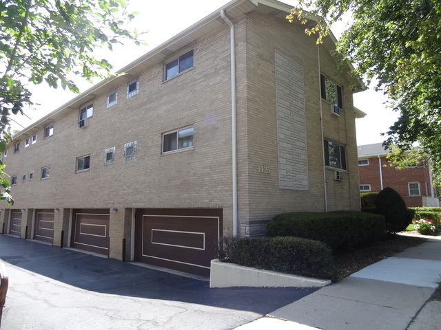 1425 W Touhy Avenue #103, Park Ridge, IL 60068