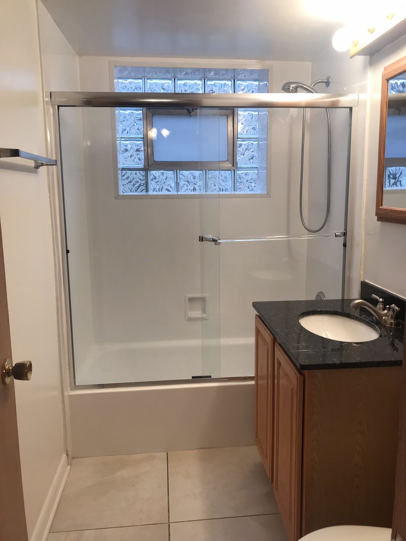 1425 W Touhy Avenue #103, Park Ridge, IL 60068