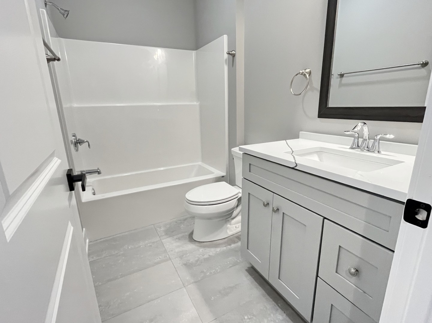 516 COBBLESTONE Circle, Harvard, IL 60033