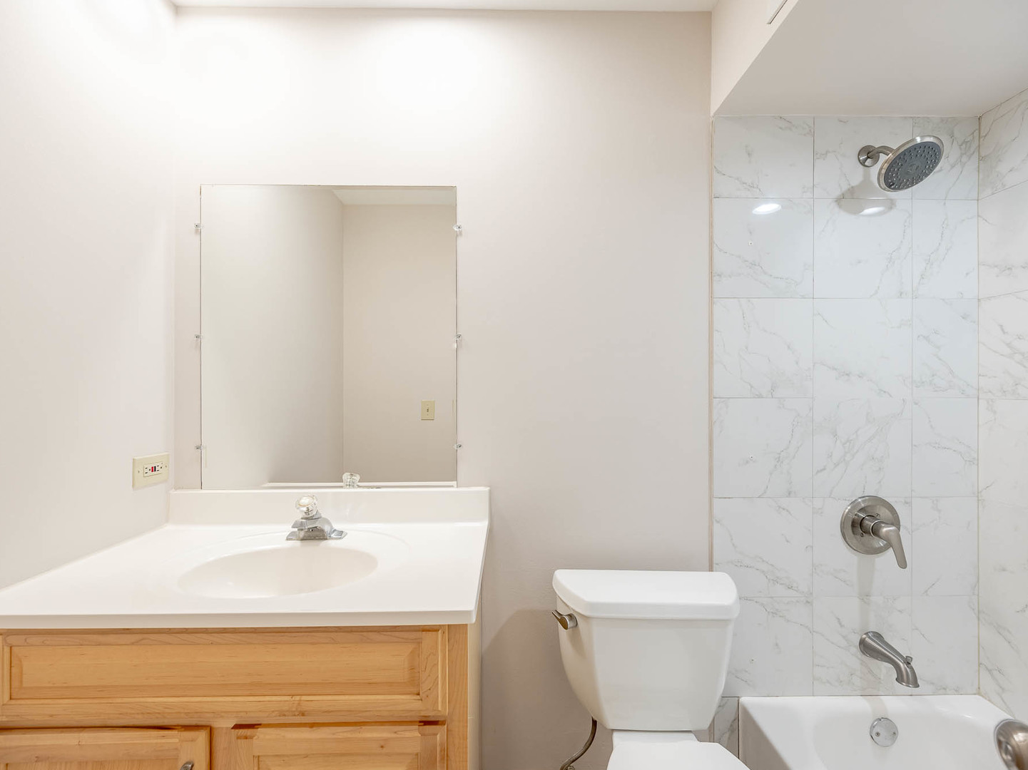 530 Shorely Drive #104, Barrington, IL 60010