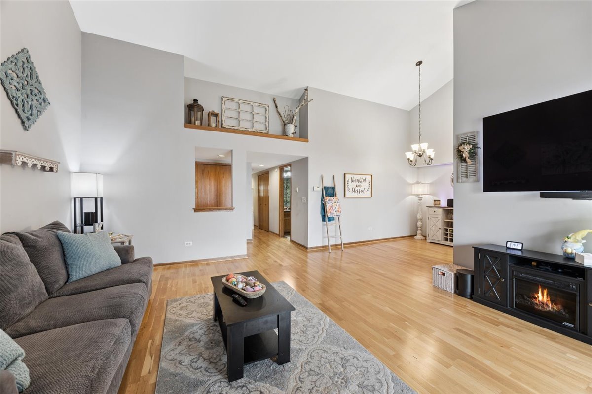 17950 66th Court #2S, Tinley Park, IL 60477