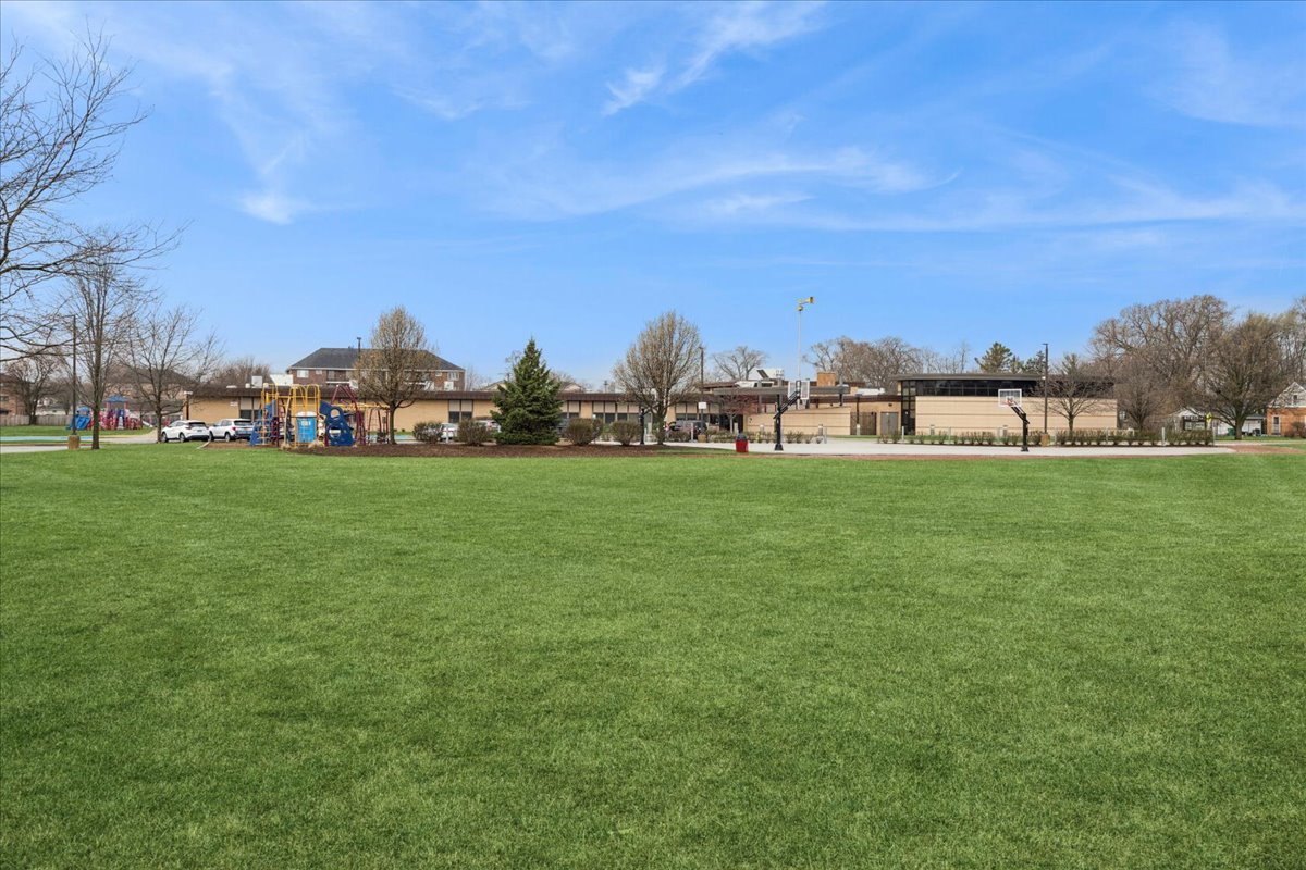 17950 66th Court #2S, Tinley Park, IL 60477