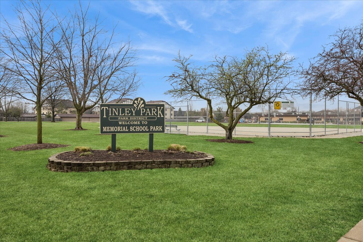 17950 66th Court #2S, Tinley Park, IL 60477