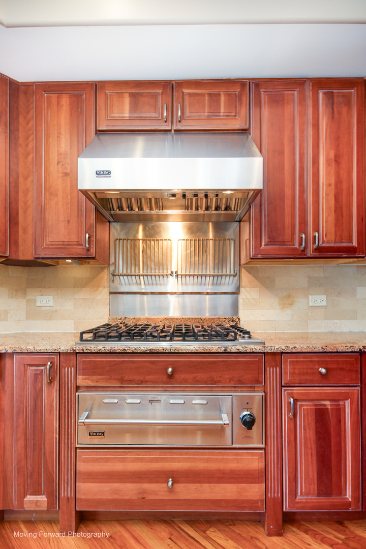 24833 Winterberry Lane, Plainfield, IL 60585