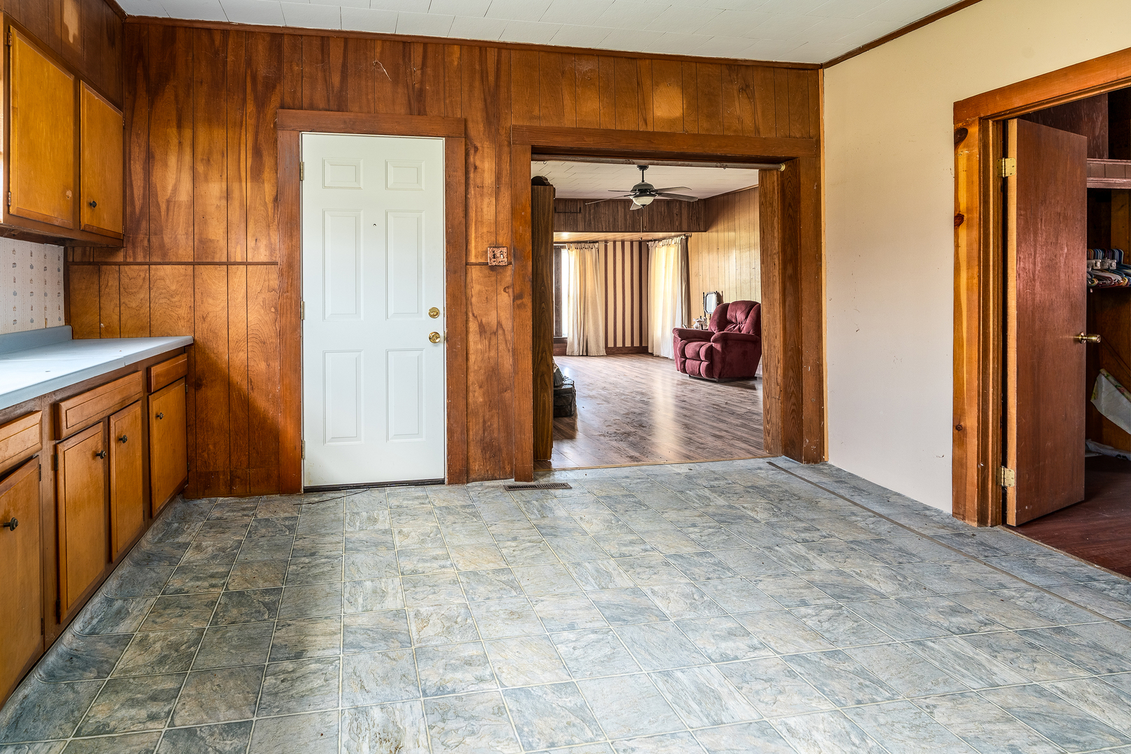 15016 Harmony Church Road, West Frankfort, IL 62896