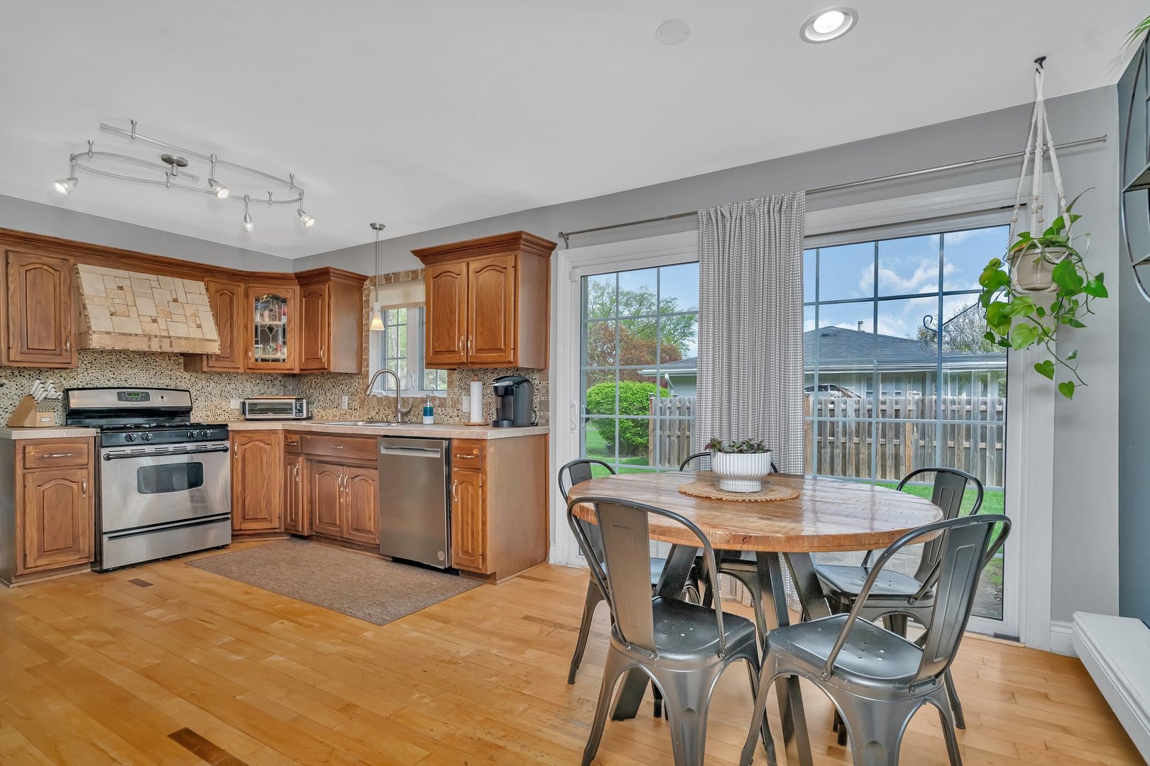 7040 W 131st Street, Palos Heights, IL 60463