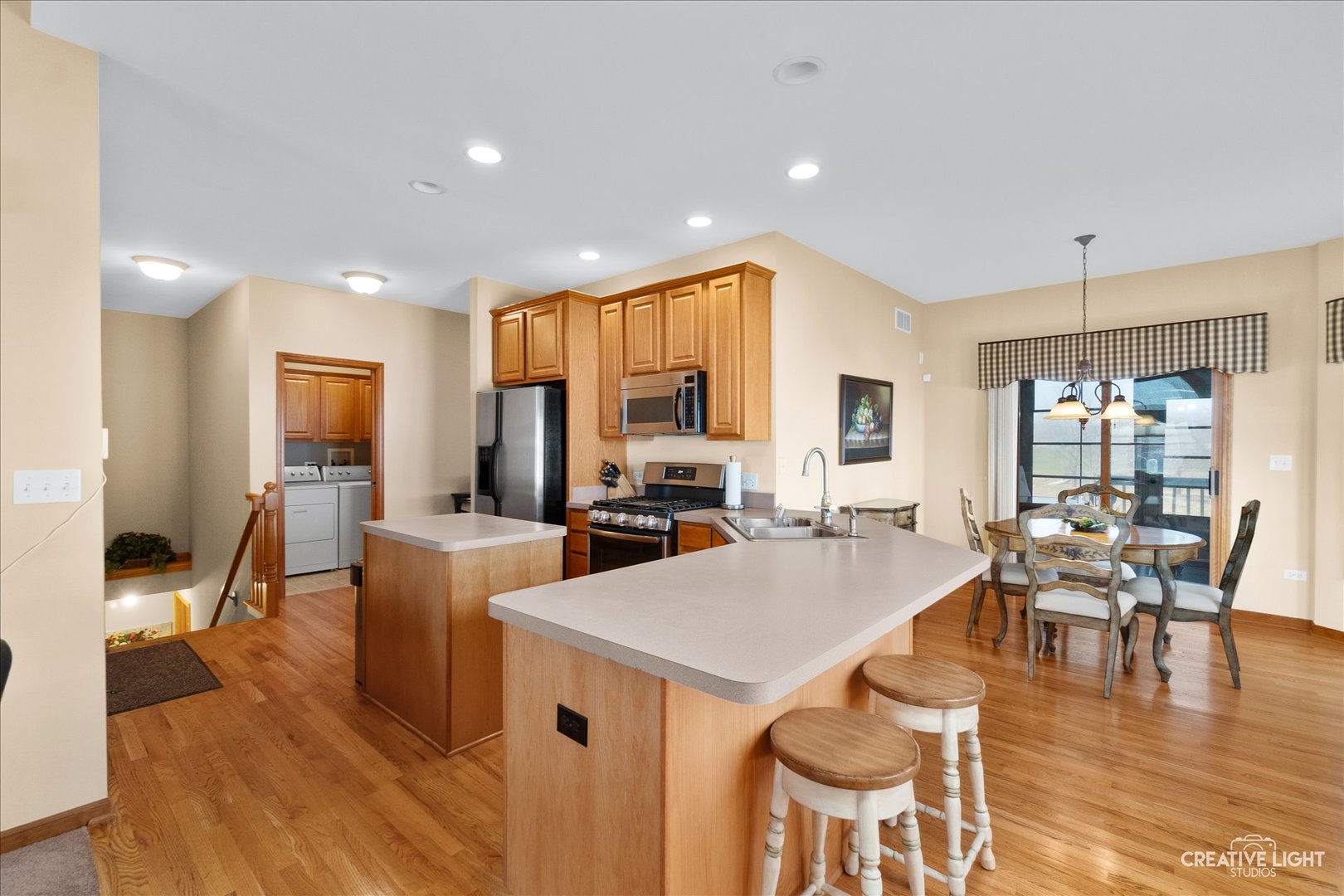 574 Sudbury Circle, Oswego, IL 60543