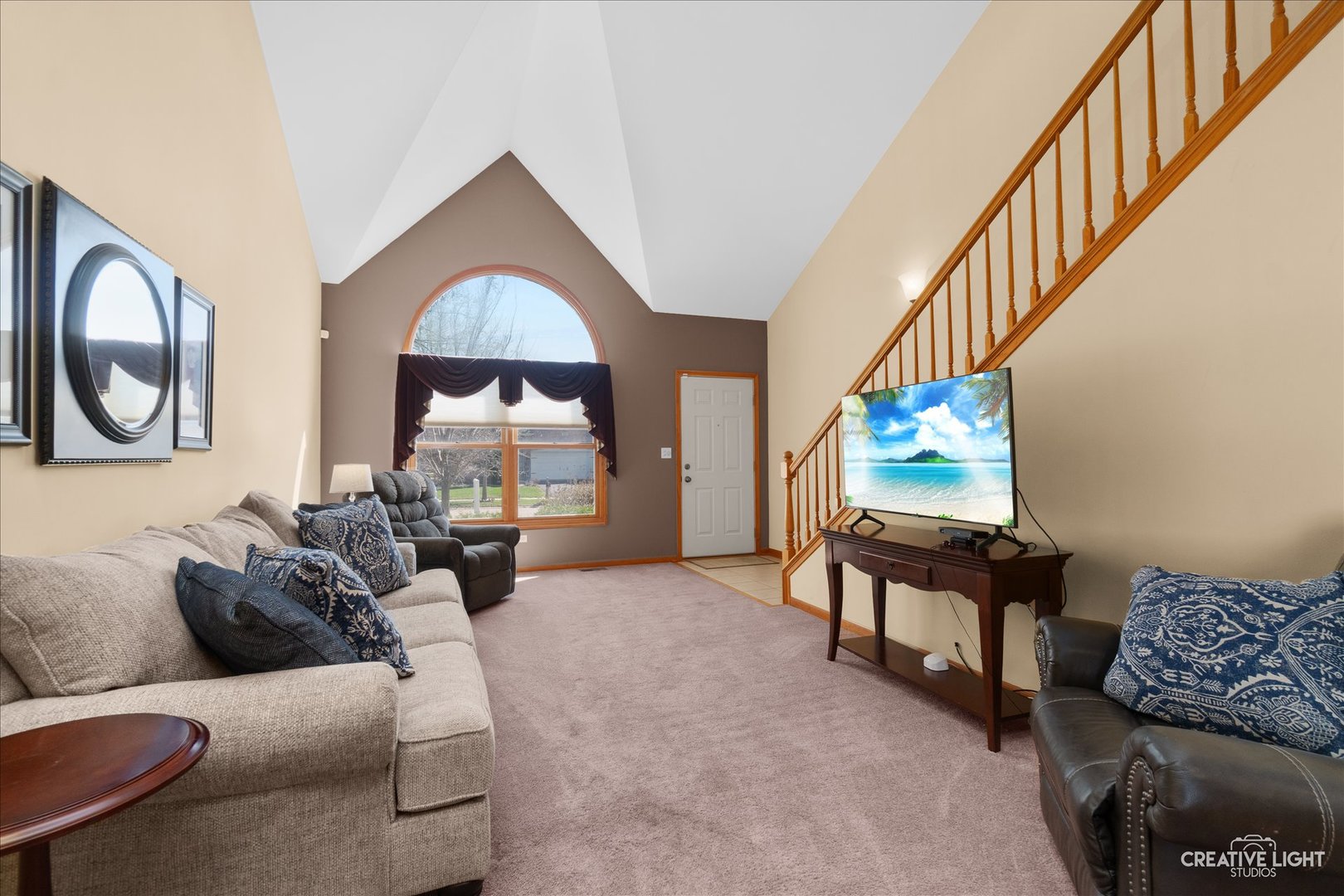 574 Sudbury Circle, Oswego, IL 60543