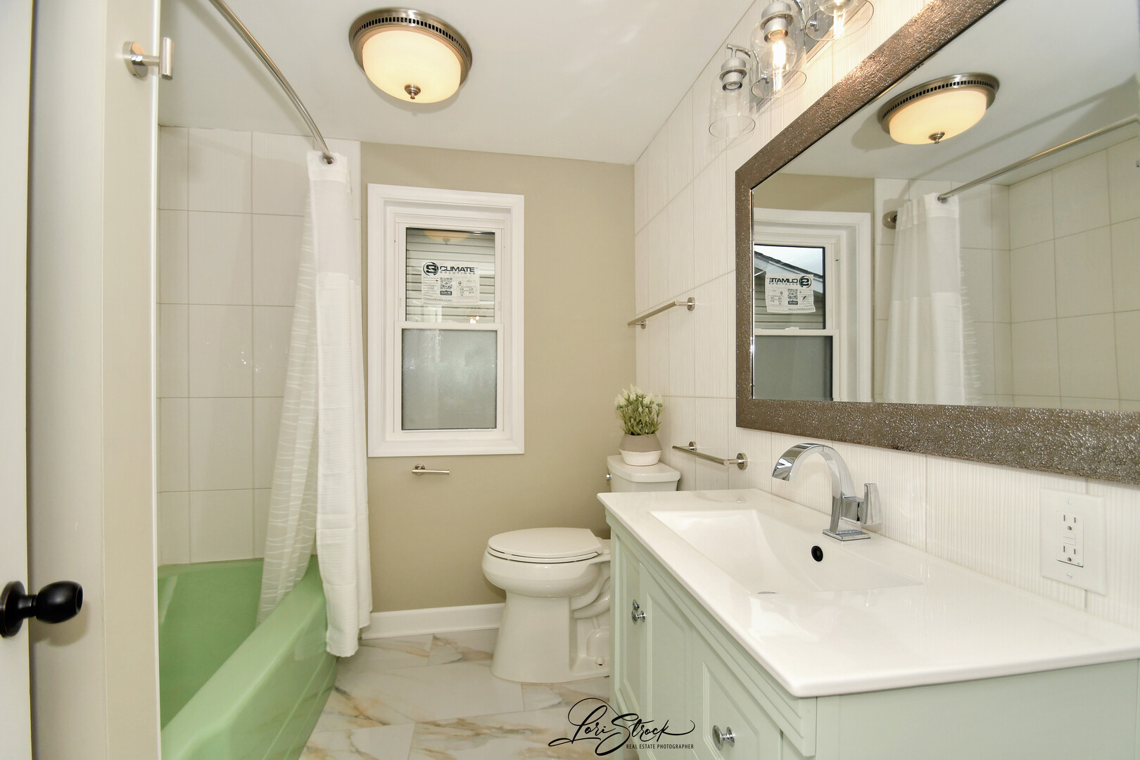 635 E Prairie Avenue, Lombard, IL 60148