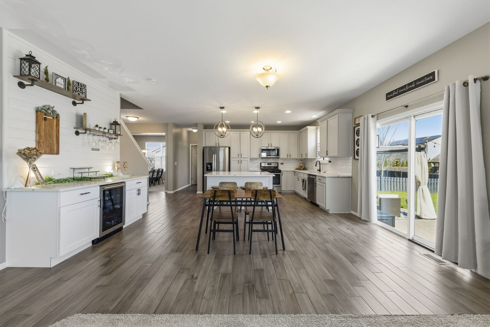 2328 Thunder Gulch Road, Montgomery, IL 60538