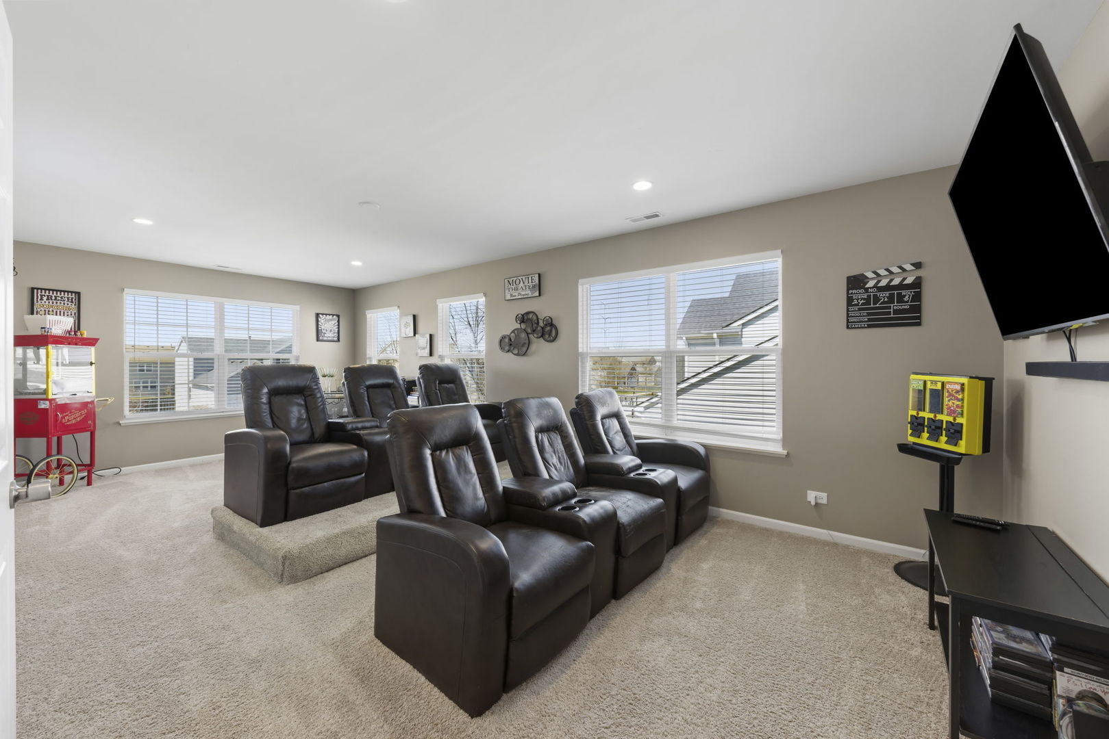 2328 Thunder Gulch Road, Montgomery, IL 60538