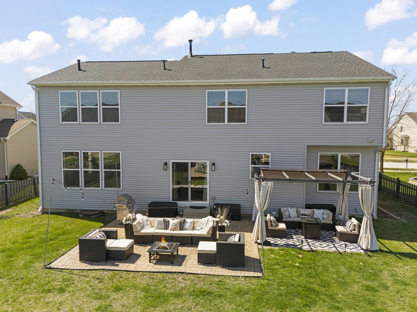 2328 Thunder Gulch Road, Montgomery, IL 60538