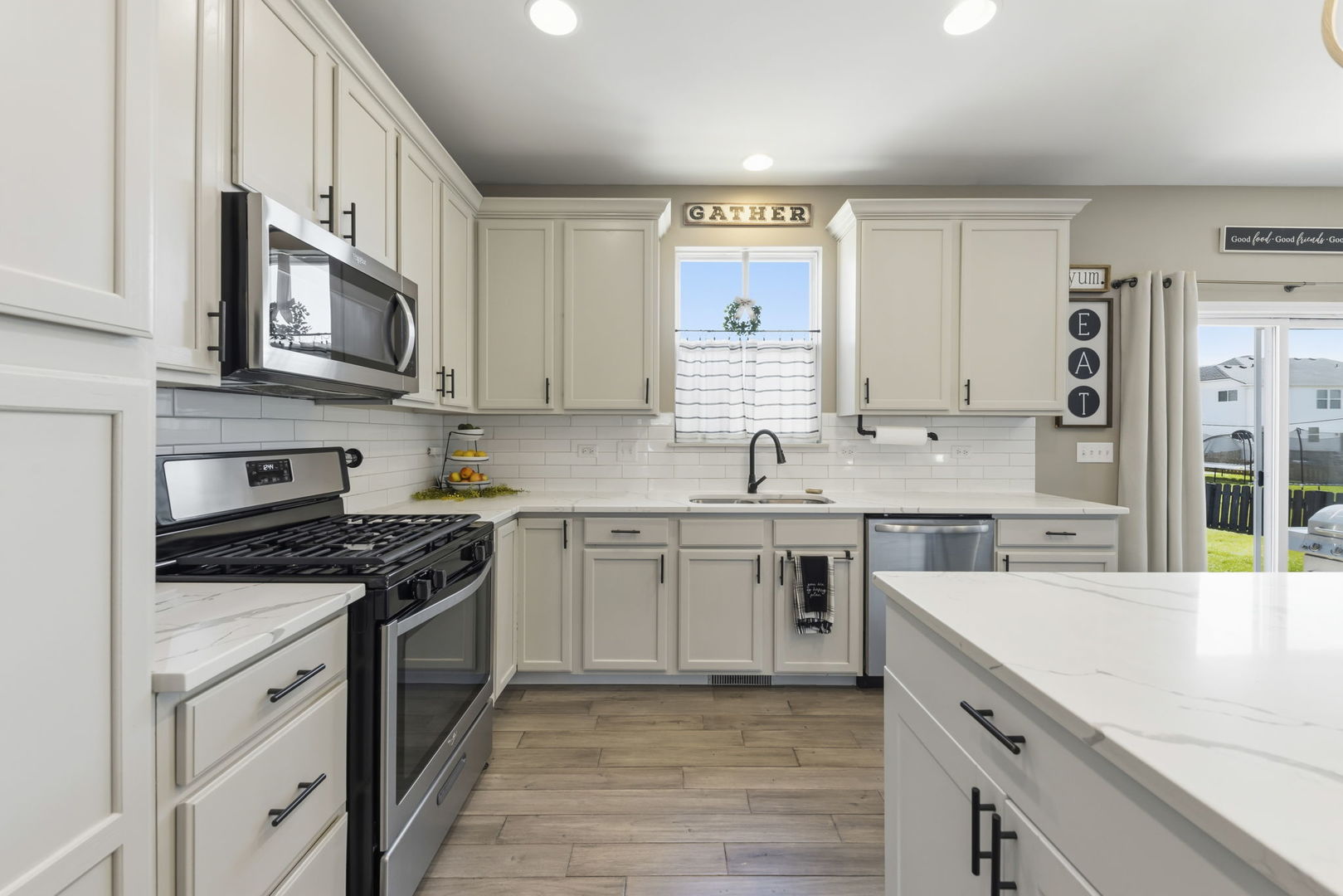 2328 Thunder Gulch Road, Montgomery, IL 60538