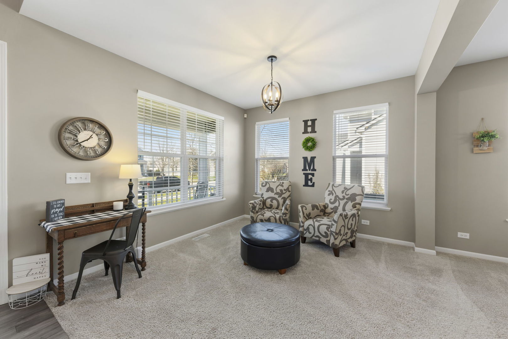 2328 Thunder Gulch Road, Montgomery, IL 60538