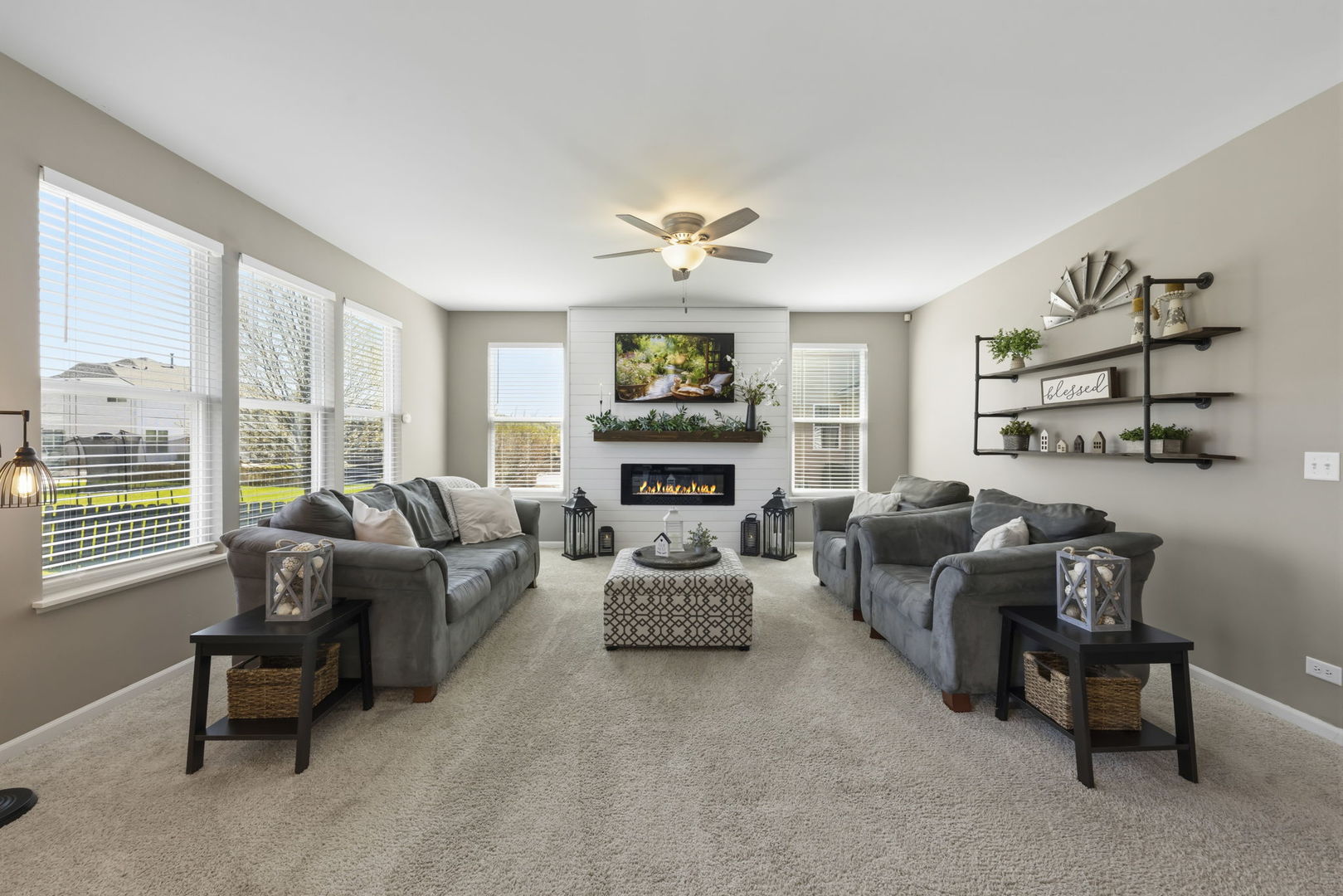 2328 Thunder Gulch Road, Montgomery, IL 60538