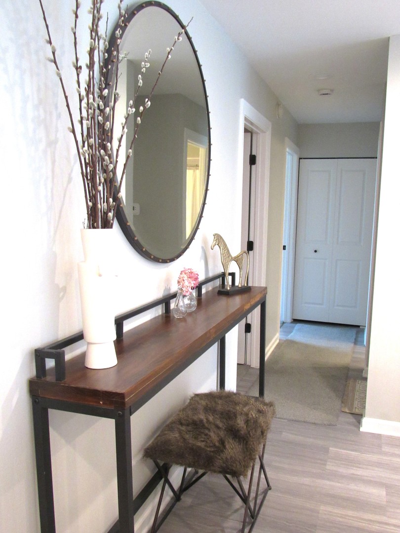 1863 Castle Pines Circle, Elgin, IL 60123