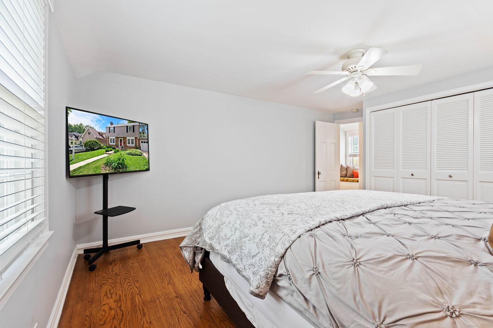 4814 Bryan Place, Downers Grove, IL 60515