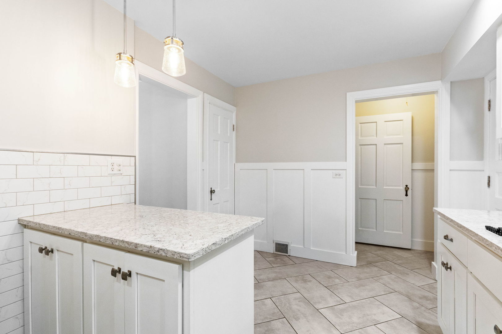 4814 Bryan Place, Downers Grove, IL 60515