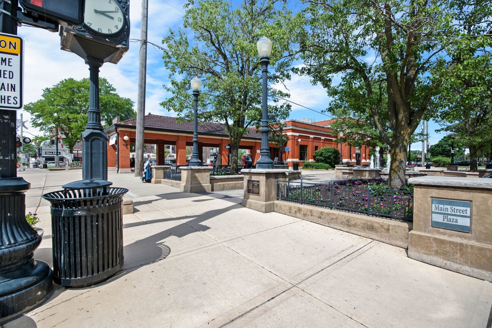 4814 Bryan Place, Downers Grove, IL 60515