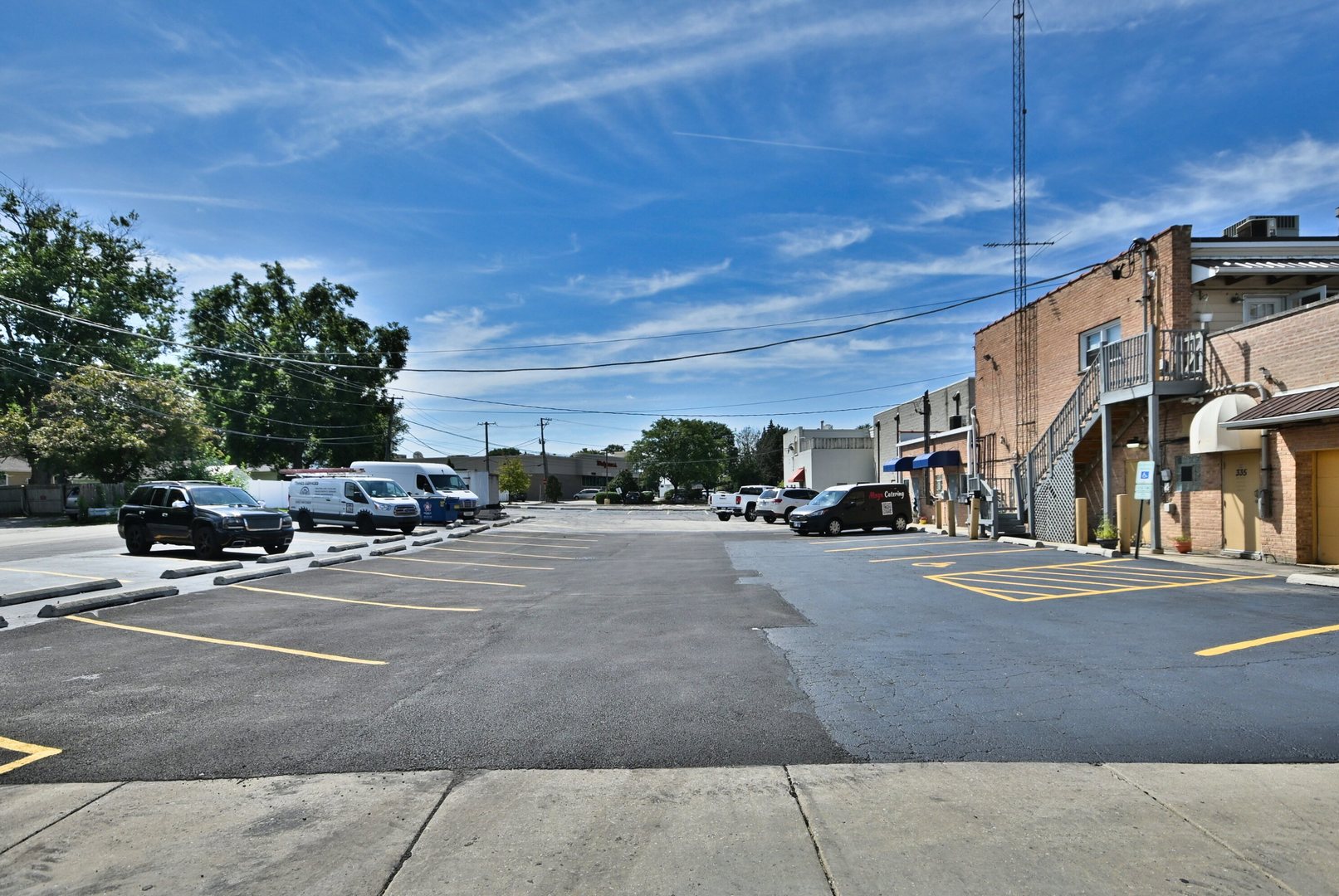 329-31 N Addison Road, Addison, IL 60101