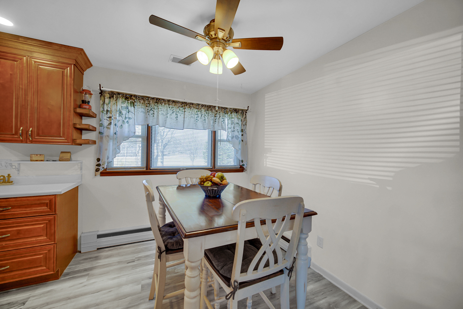 3709 Hawthorne Street, Harvard, IL 60033