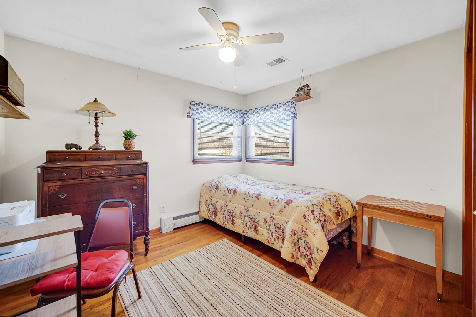 3709 Hawthorne Street, Harvard, IL 60033