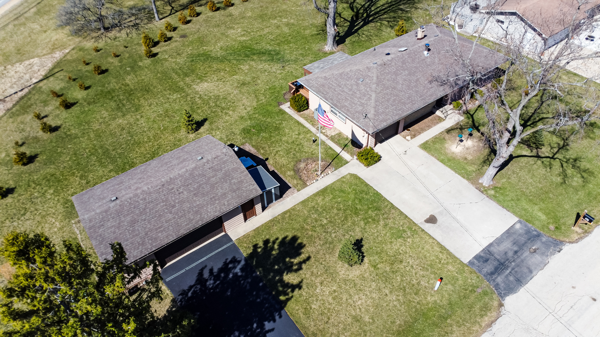 3709 Hawthorne Street, Harvard, IL 60033