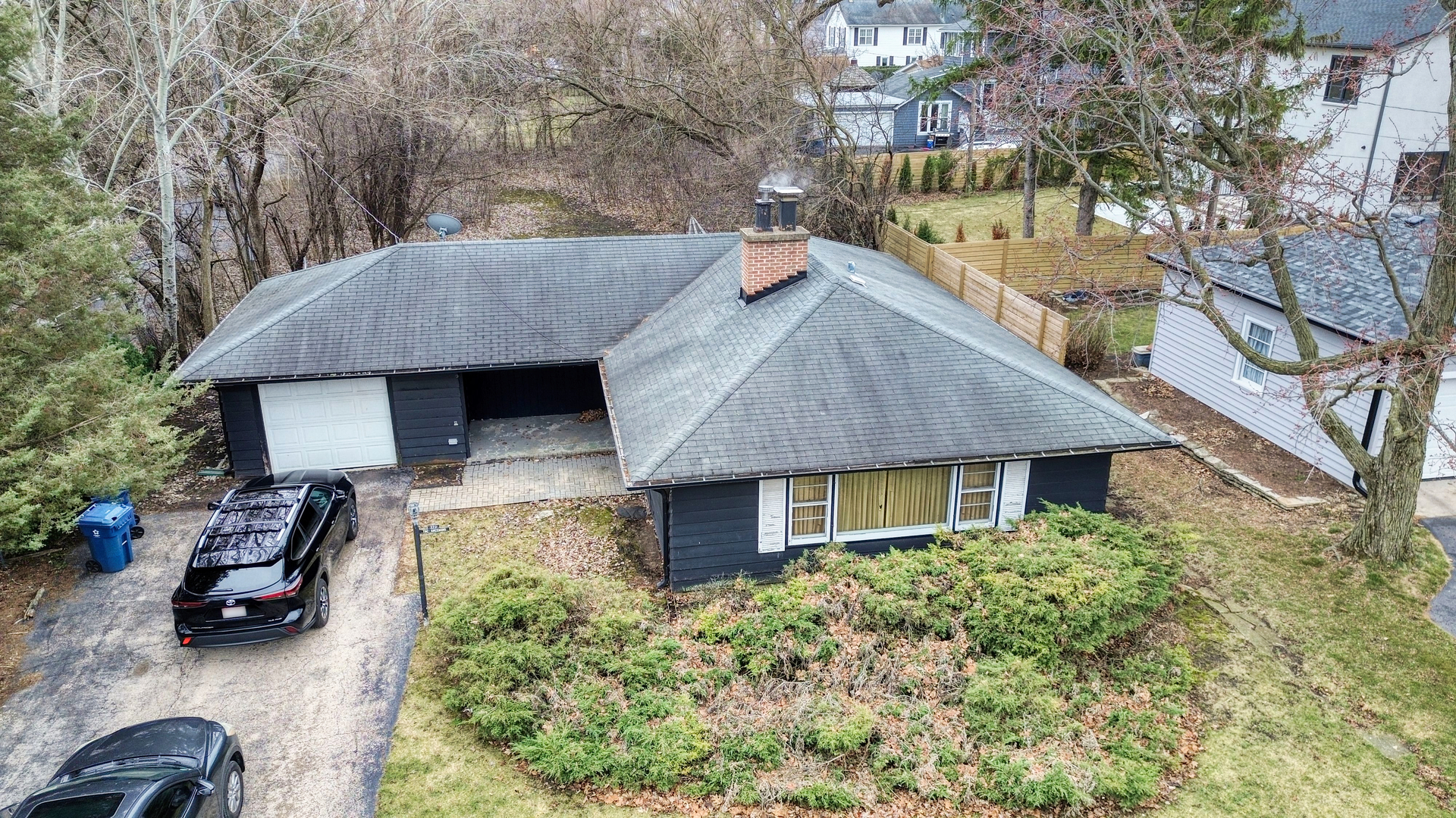 270 E Saint Charles Road, Elmhurst, IL 60126