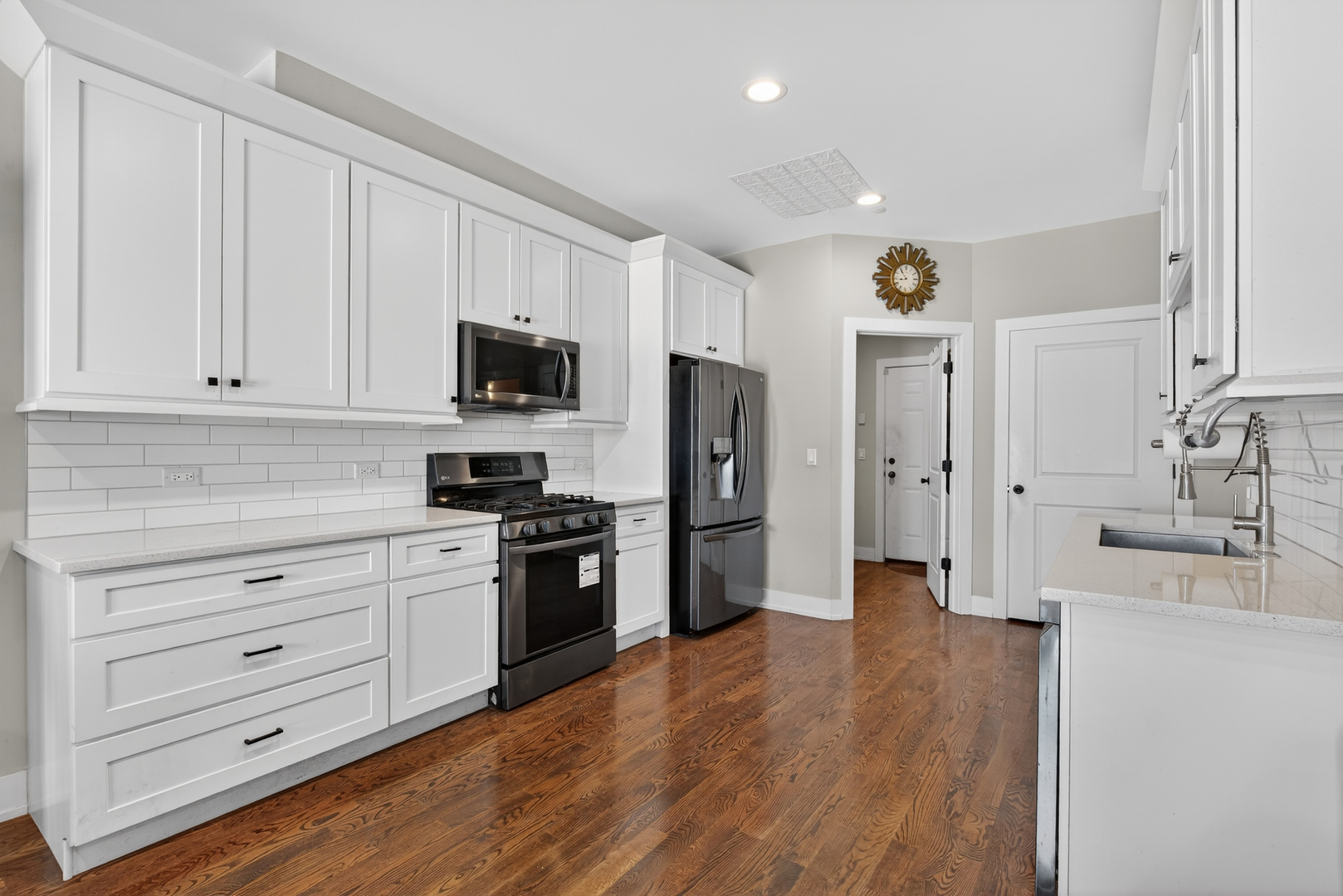 8166 W 87th Street #8166, Hickory Hills, IL 60457