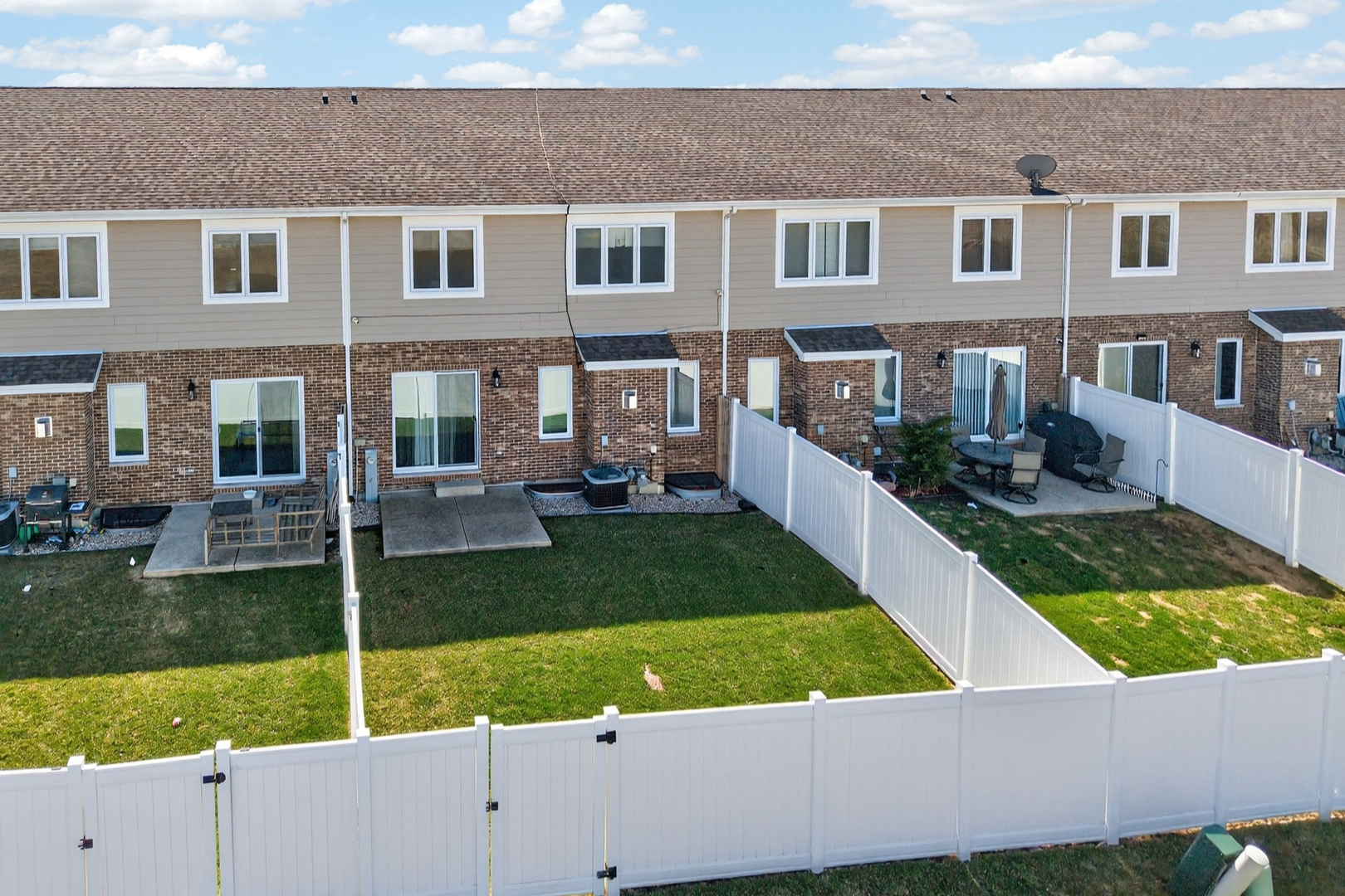 8166 W 87th Street #8166, Hickory Hills, IL 60457