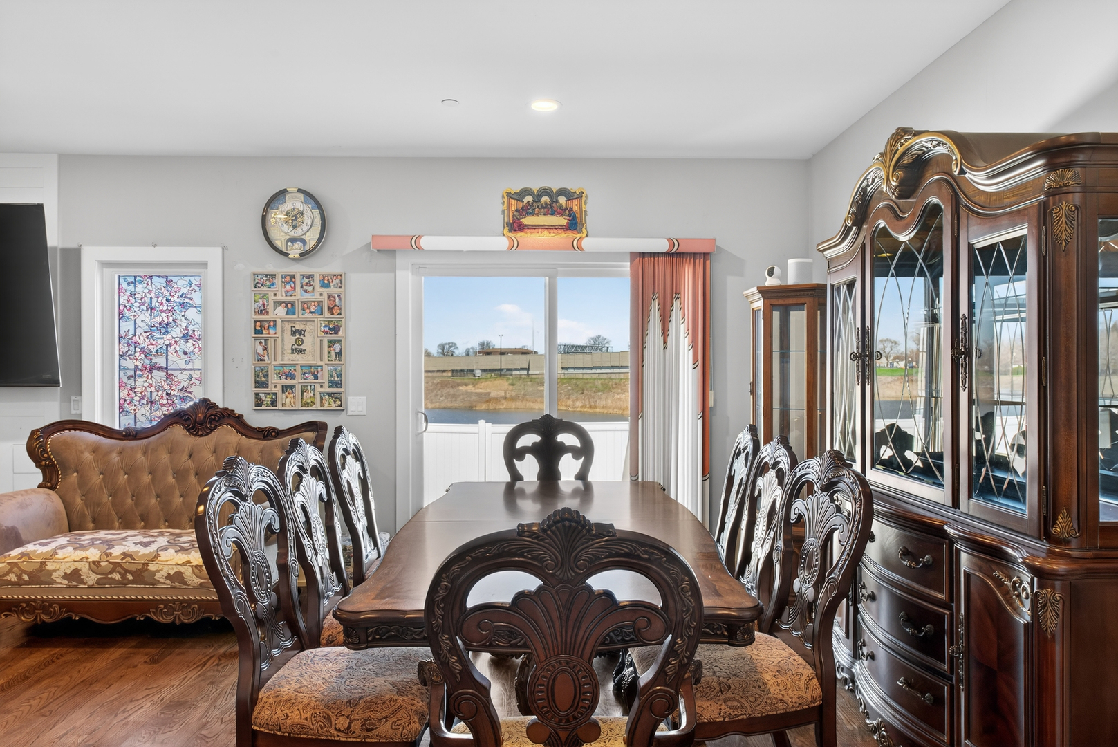 8166 W 87th Street #8166, Hickory Hills, IL 60457